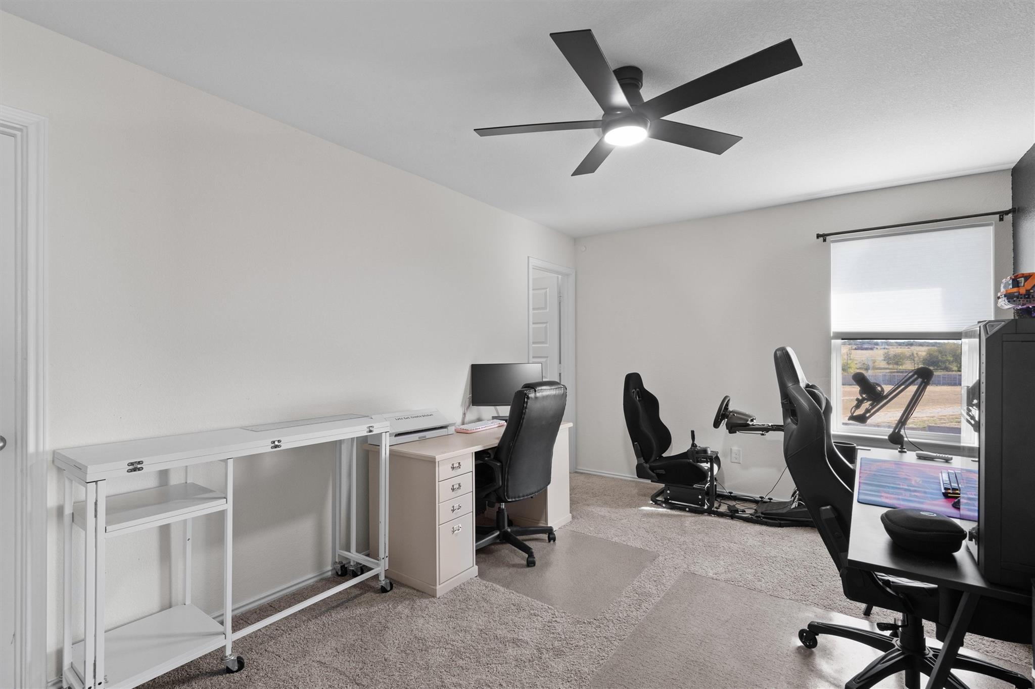 212 Katie Elder Dr, Jarrell, TX 76537