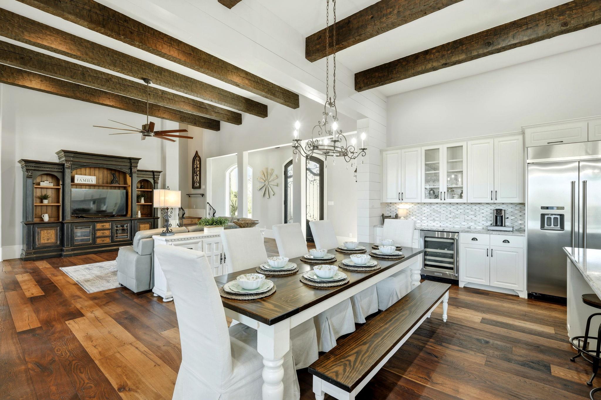 11601 Morningsun Dr, Austin, TX 78737