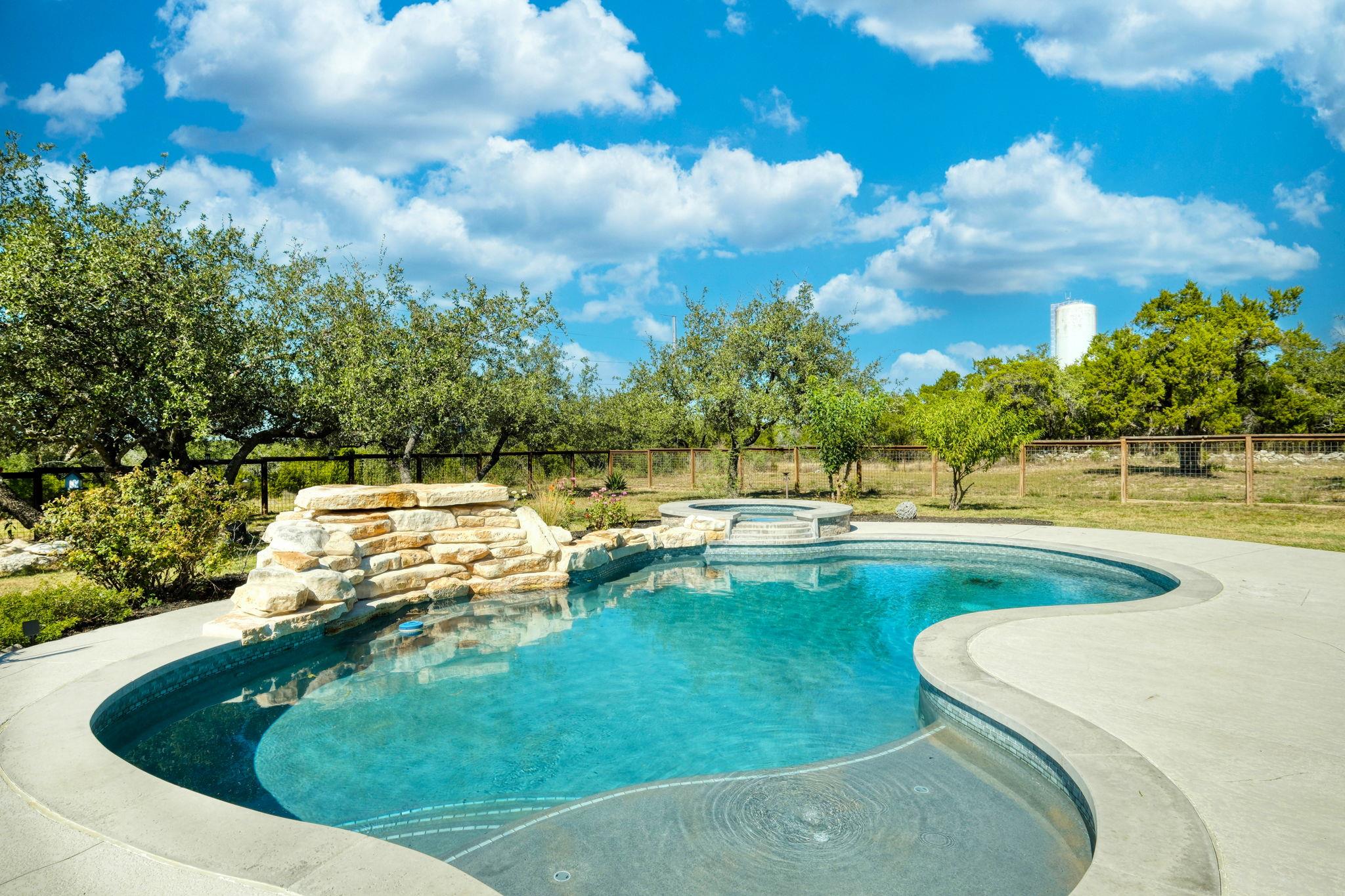 11601 Morningsun Dr, Austin, TX 78737