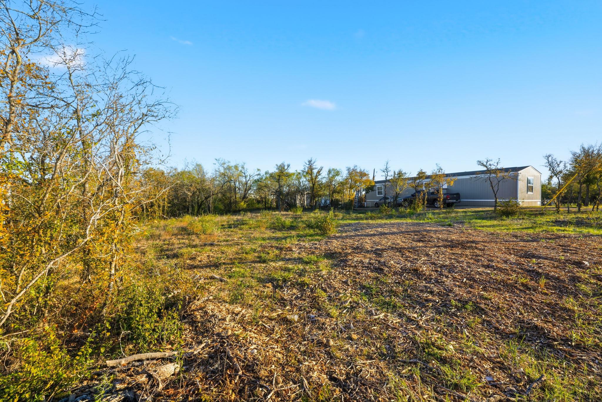 105 Agave Azul Cv, Dale, TX 78616