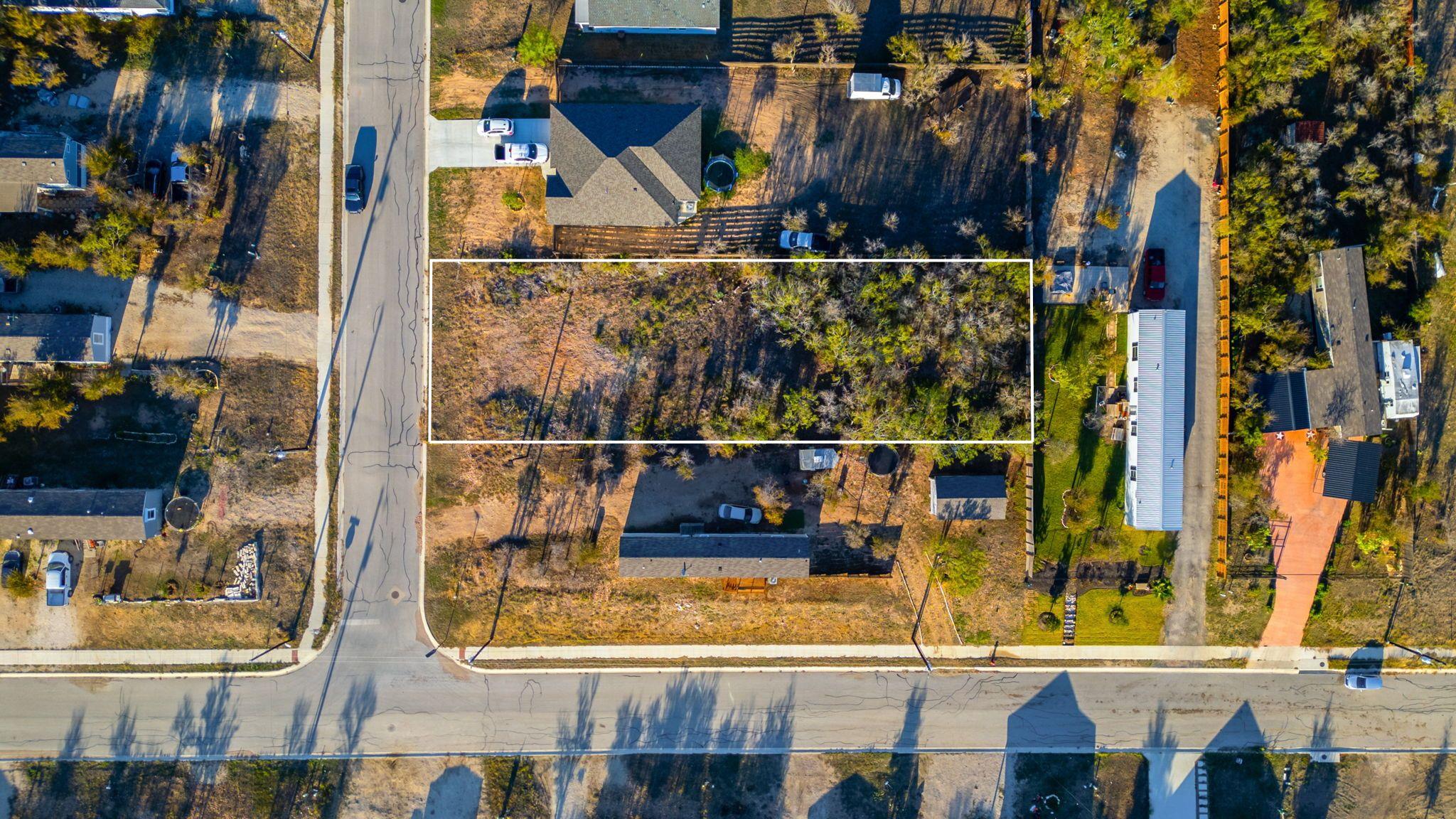 105 Agave Azul Cv, Dale, TX 78616