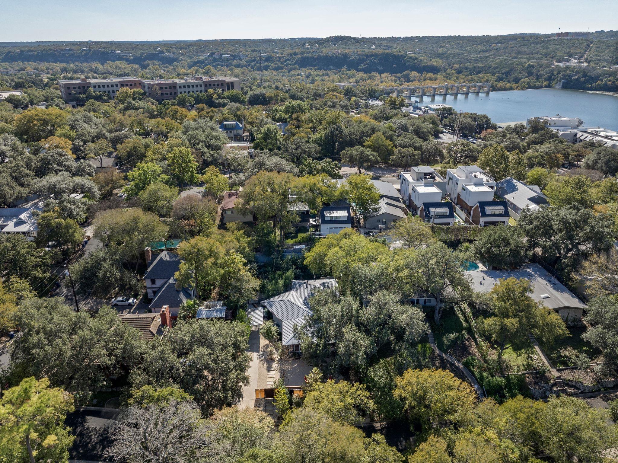 3705 Bridle Path, Austin, TX 78703
