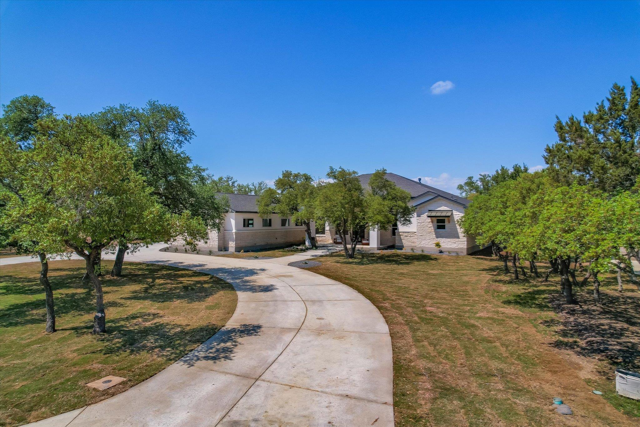 410 Shady Tree Dr, Georgetown, TX 78633