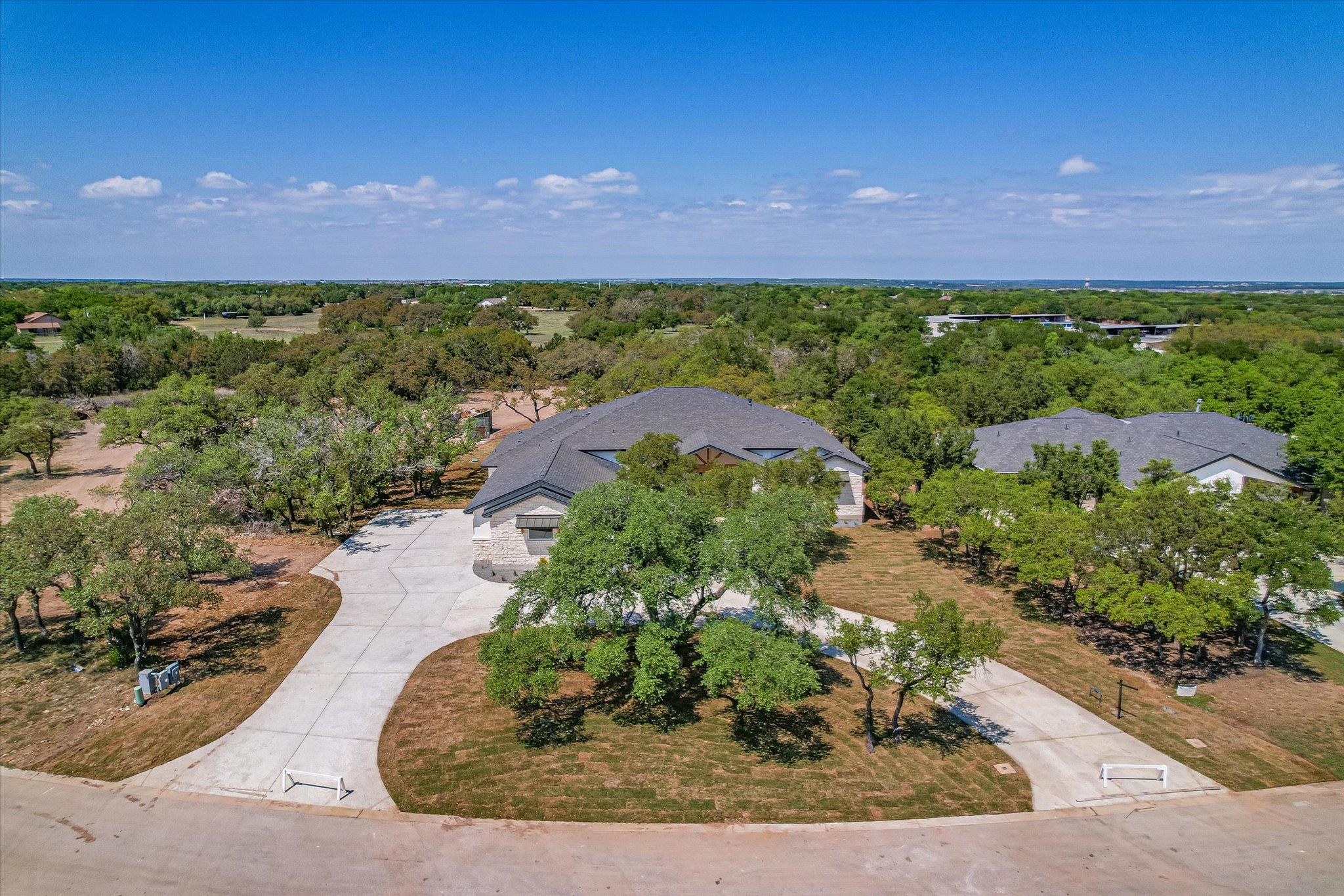 410 Shady Tree Dr, Georgetown, TX 78633