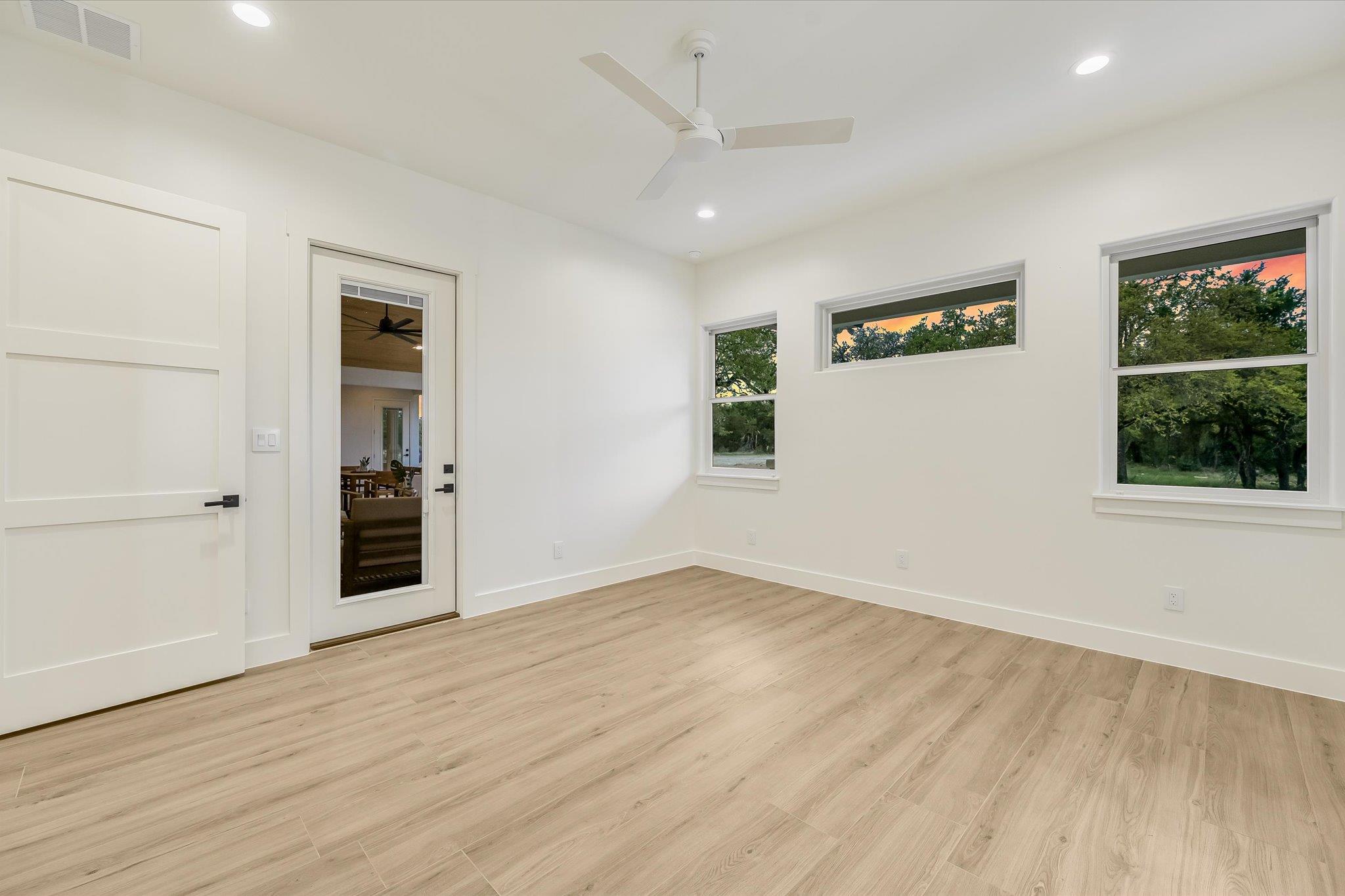 410 Shady Tree Dr, Georgetown, TX 78633