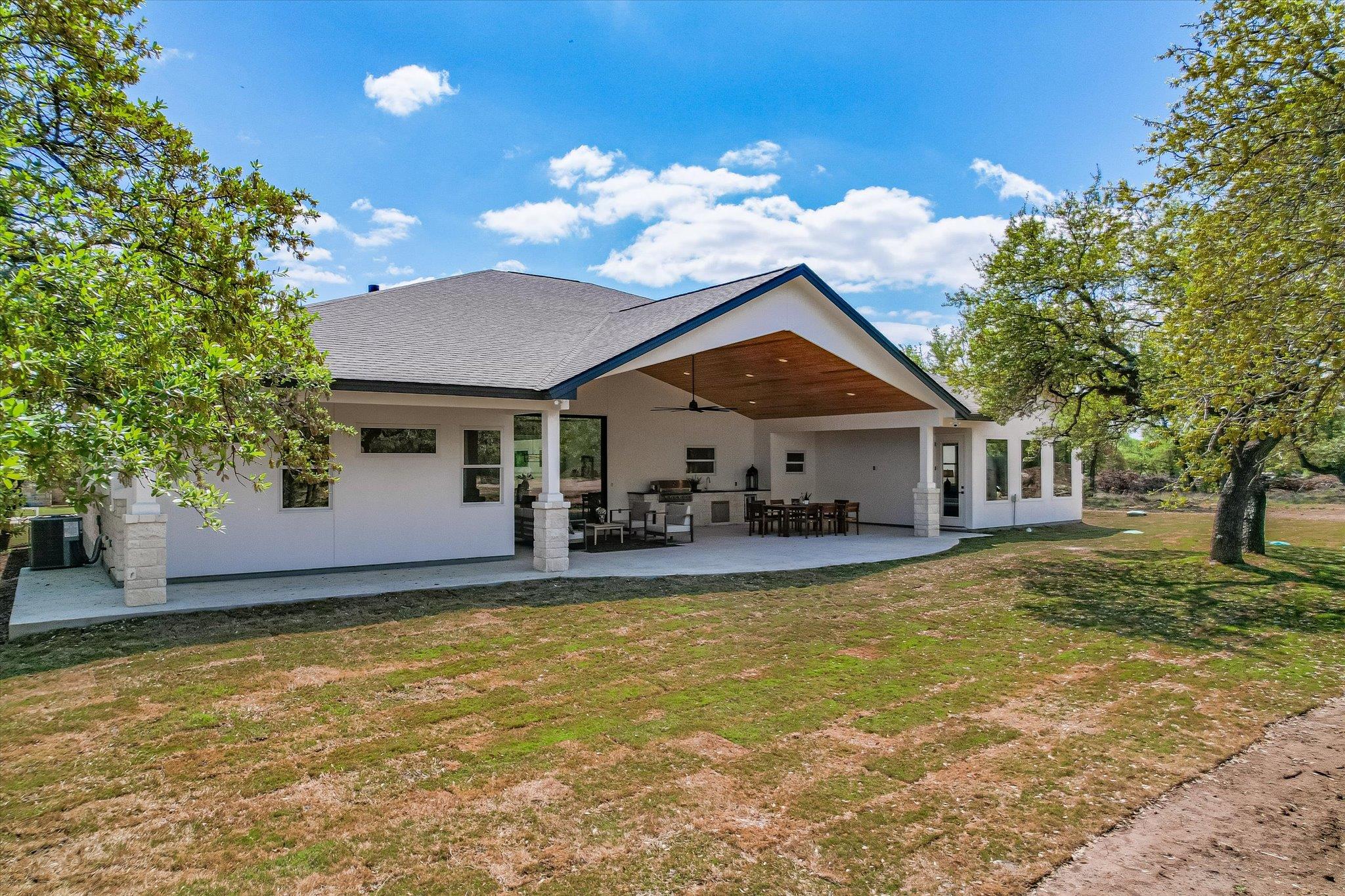 410 Shady Tree Dr, Georgetown, TX 78633