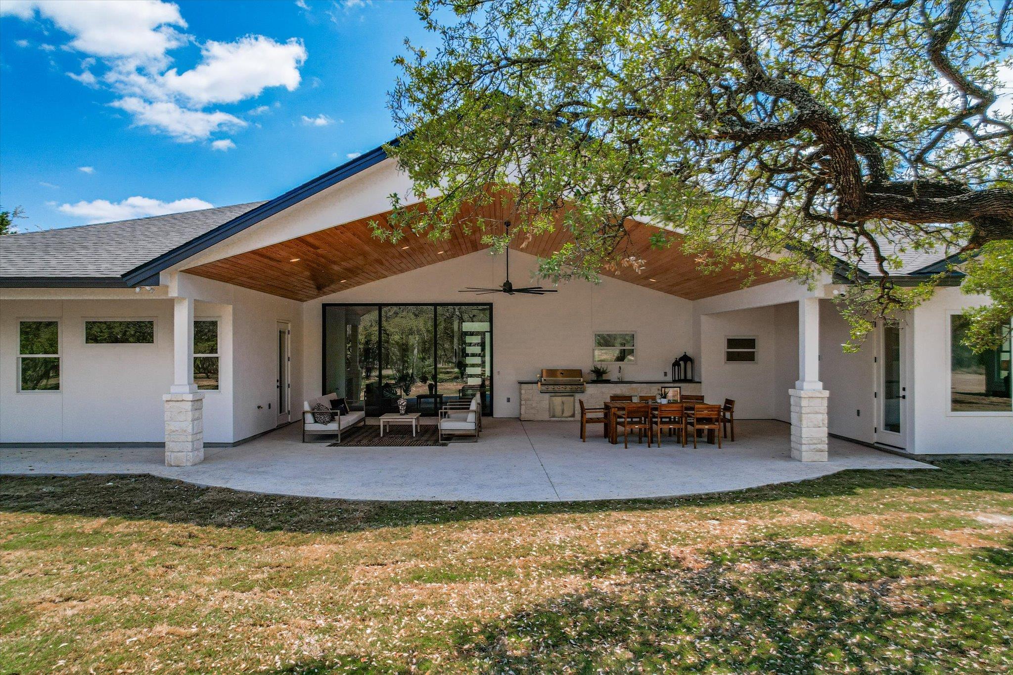 410 Shady Tree Dr, Georgetown, TX 78633