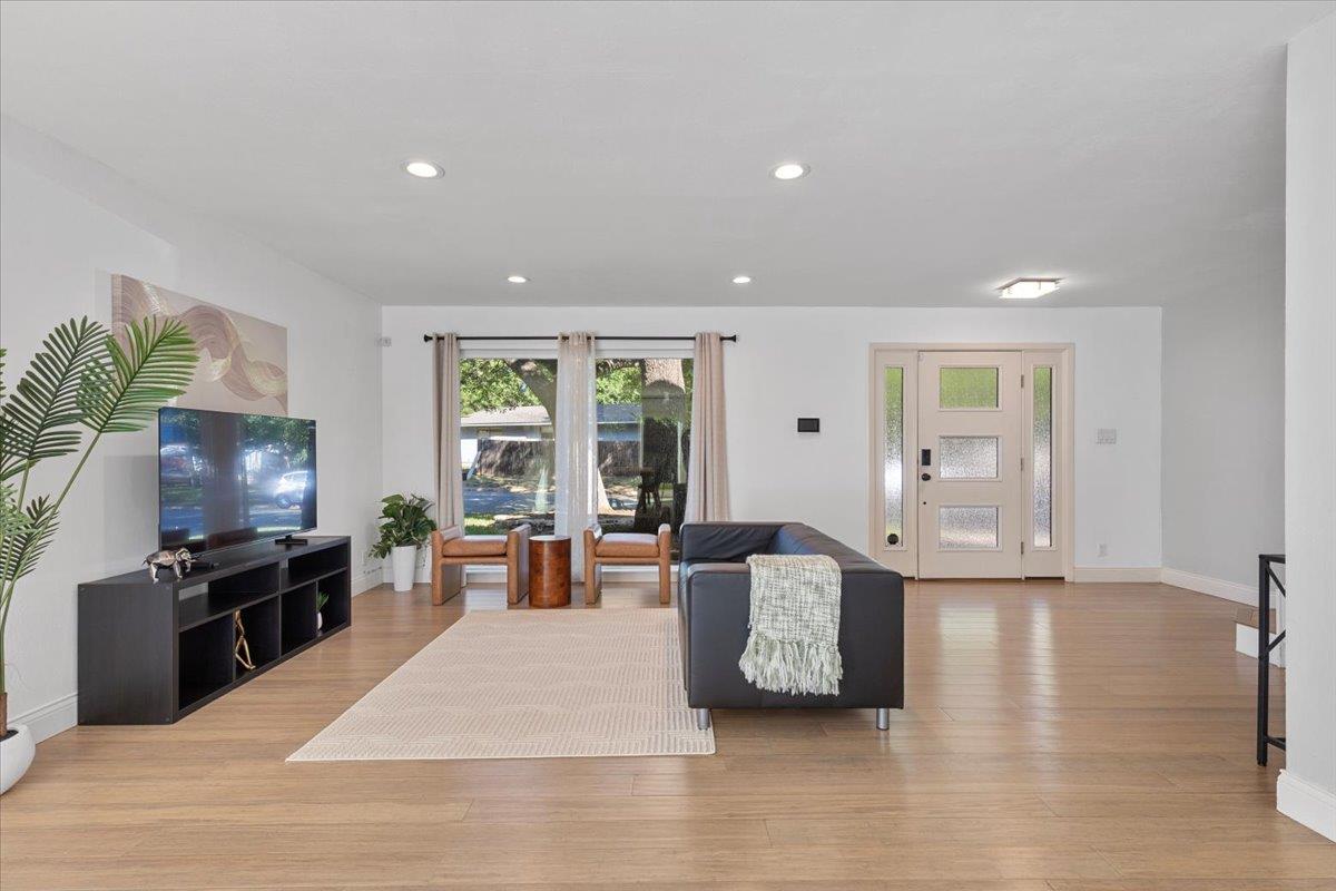 5313 Harvest Ln, Austin, TX 78745