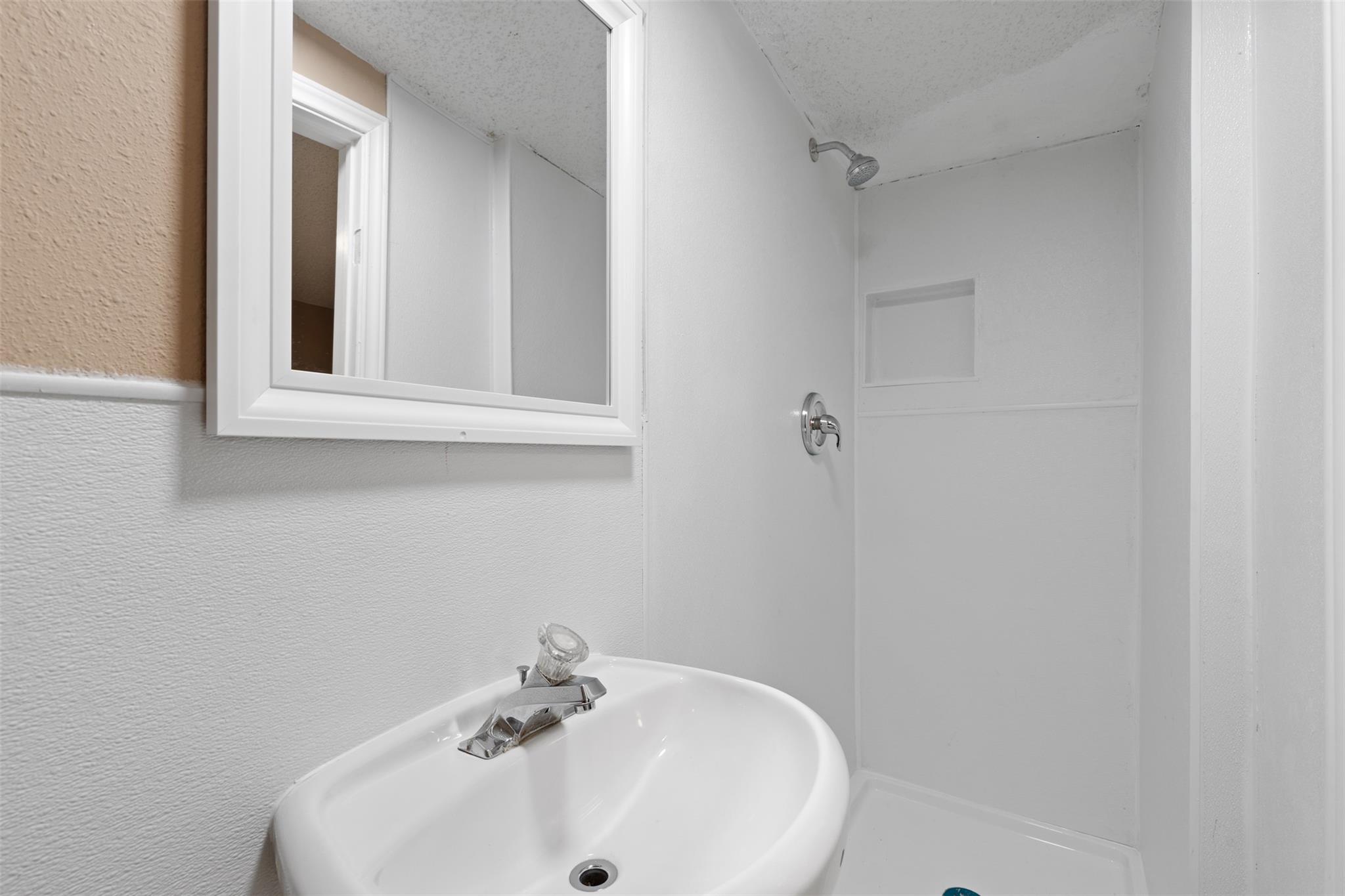 9407 NORTH CREEK Dr, Austin, TX 78753