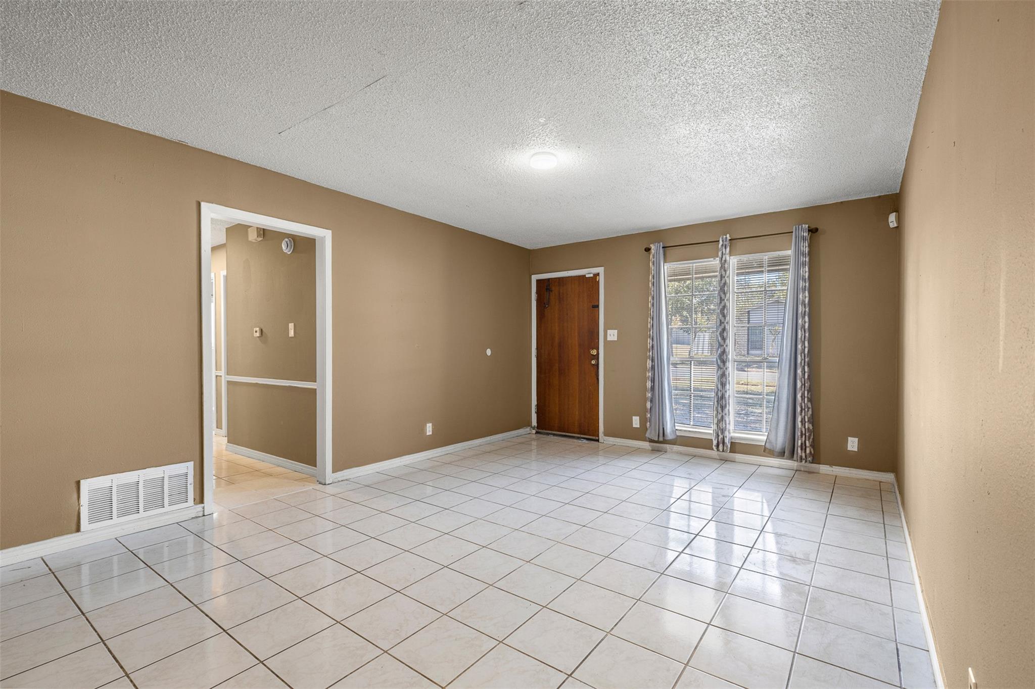 9407 NORTH CREEK Dr, Austin, TX 78753