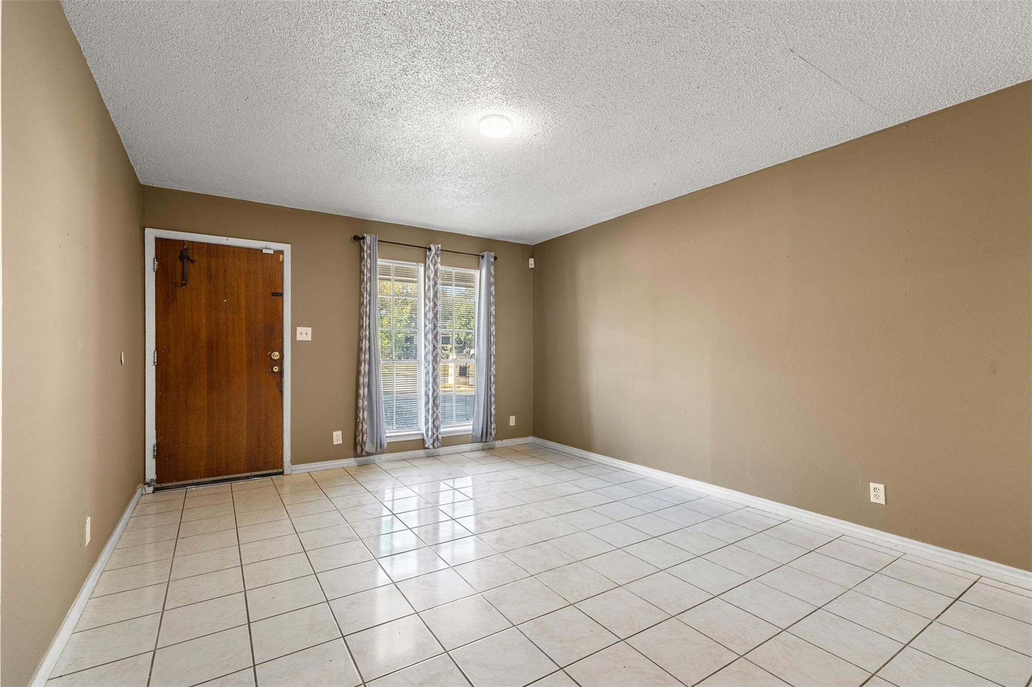 9407 NORTH CREEK Dr, Austin, TX 78753