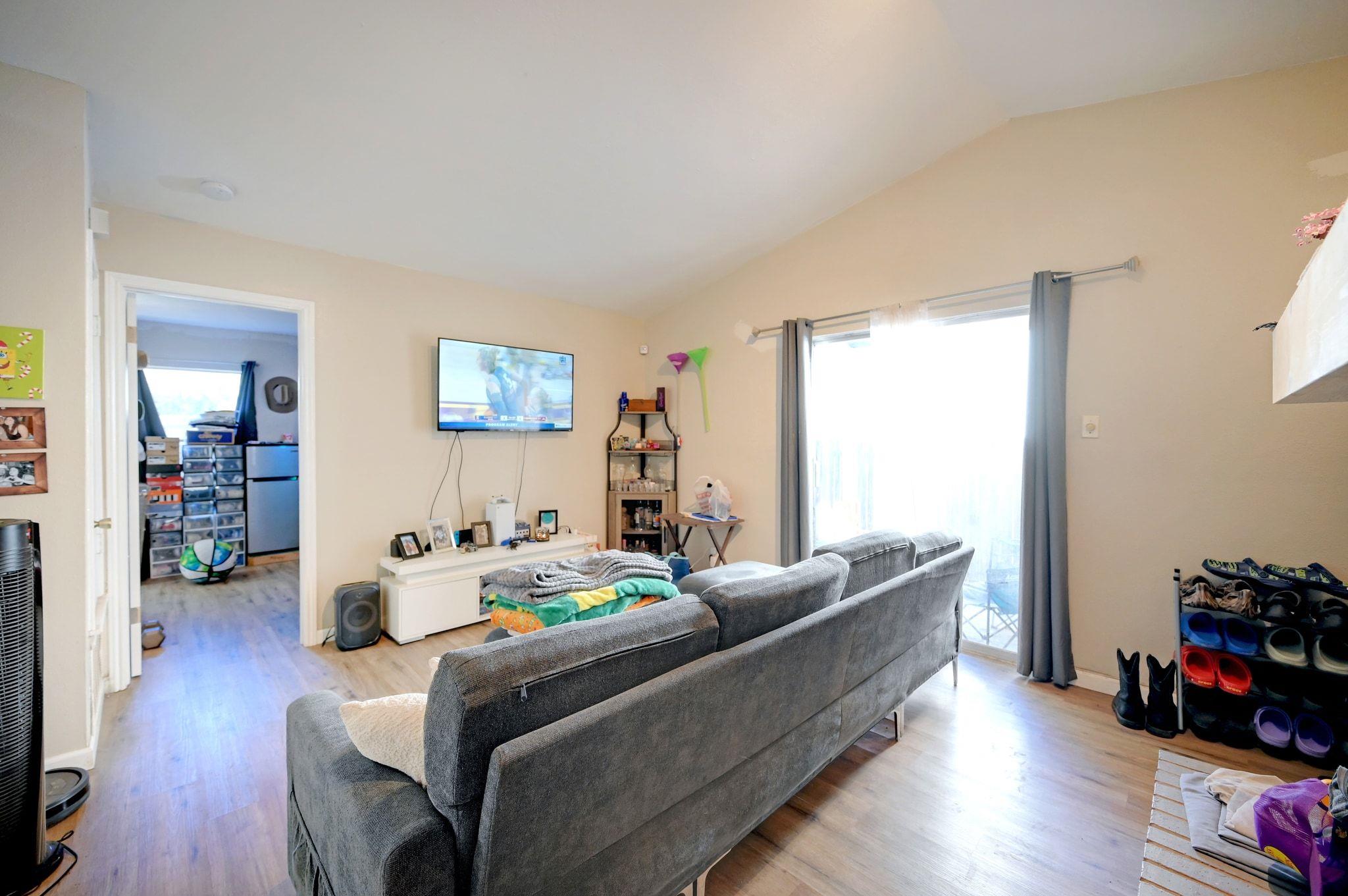 6319 & 6321 Worchester Knl, San Antonio, TX 78233