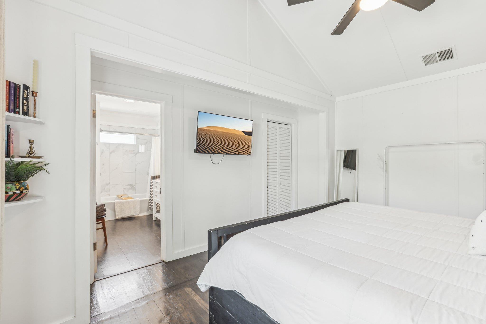 106 County Road 425, Spicewood, TX 78669