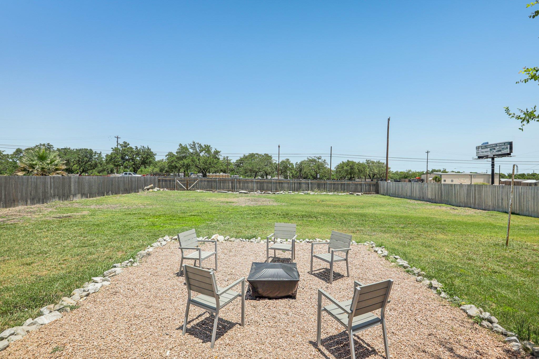 106 County Road 425, Spicewood, TX 78669