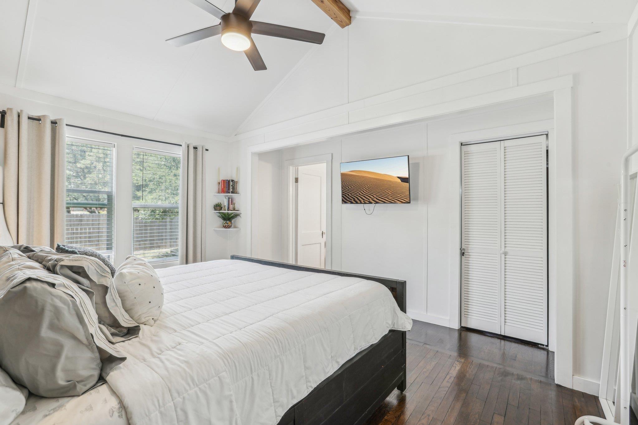 106 County Road 425, Spicewood, TX 78669