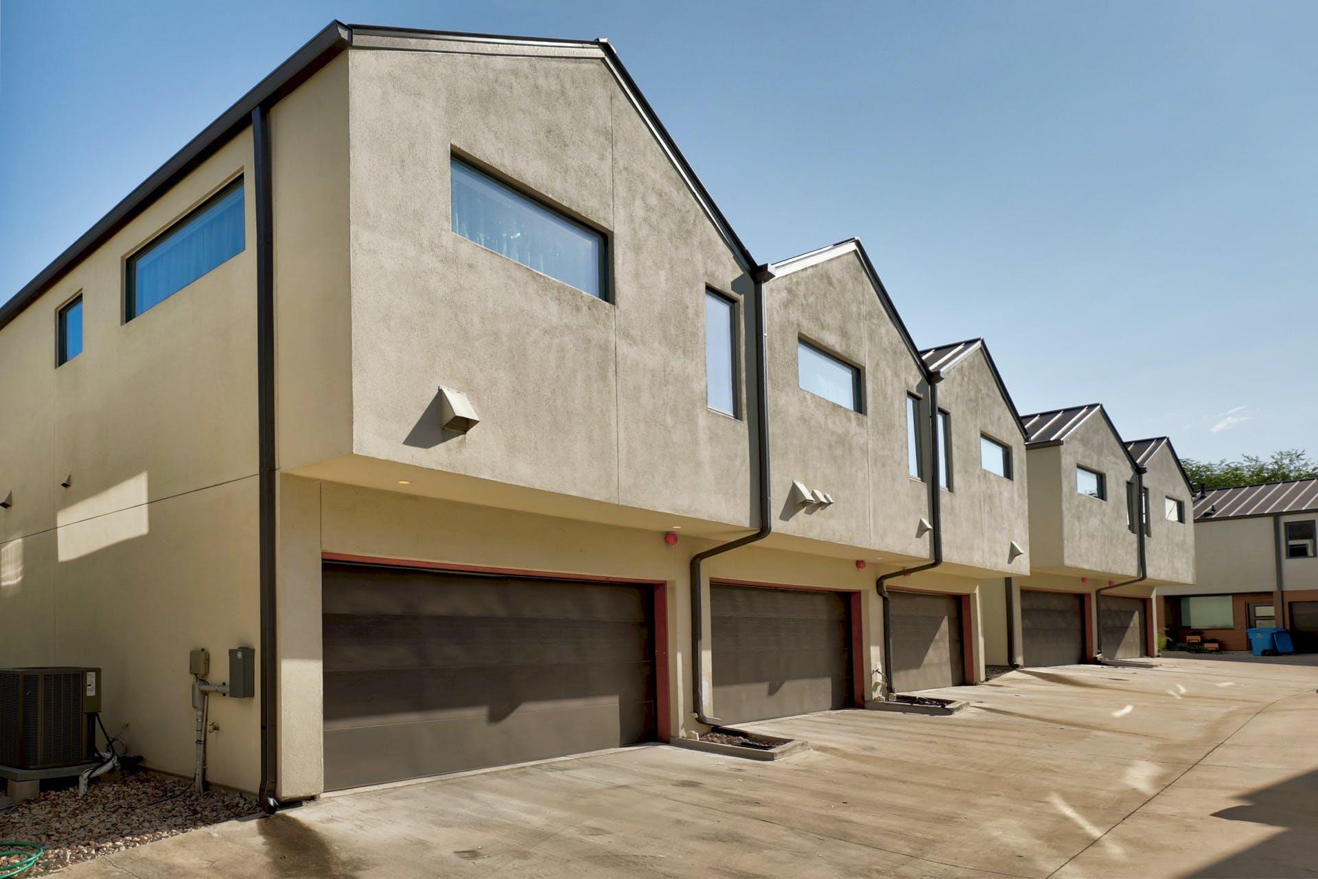 1931 E 38th 1/2 St # 33, Austin, TX 78723