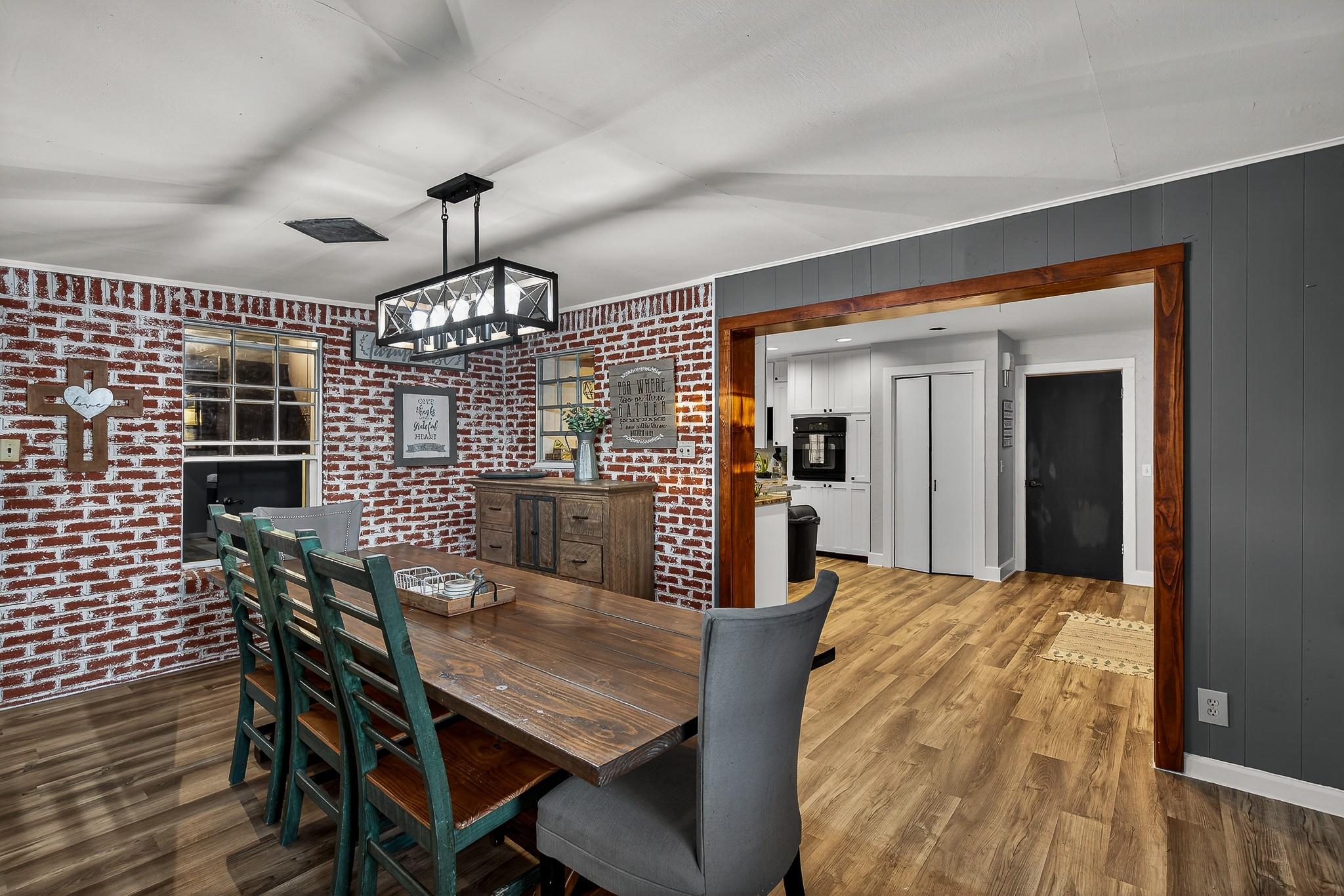 2076 CR 108, Burnet, TX 78611