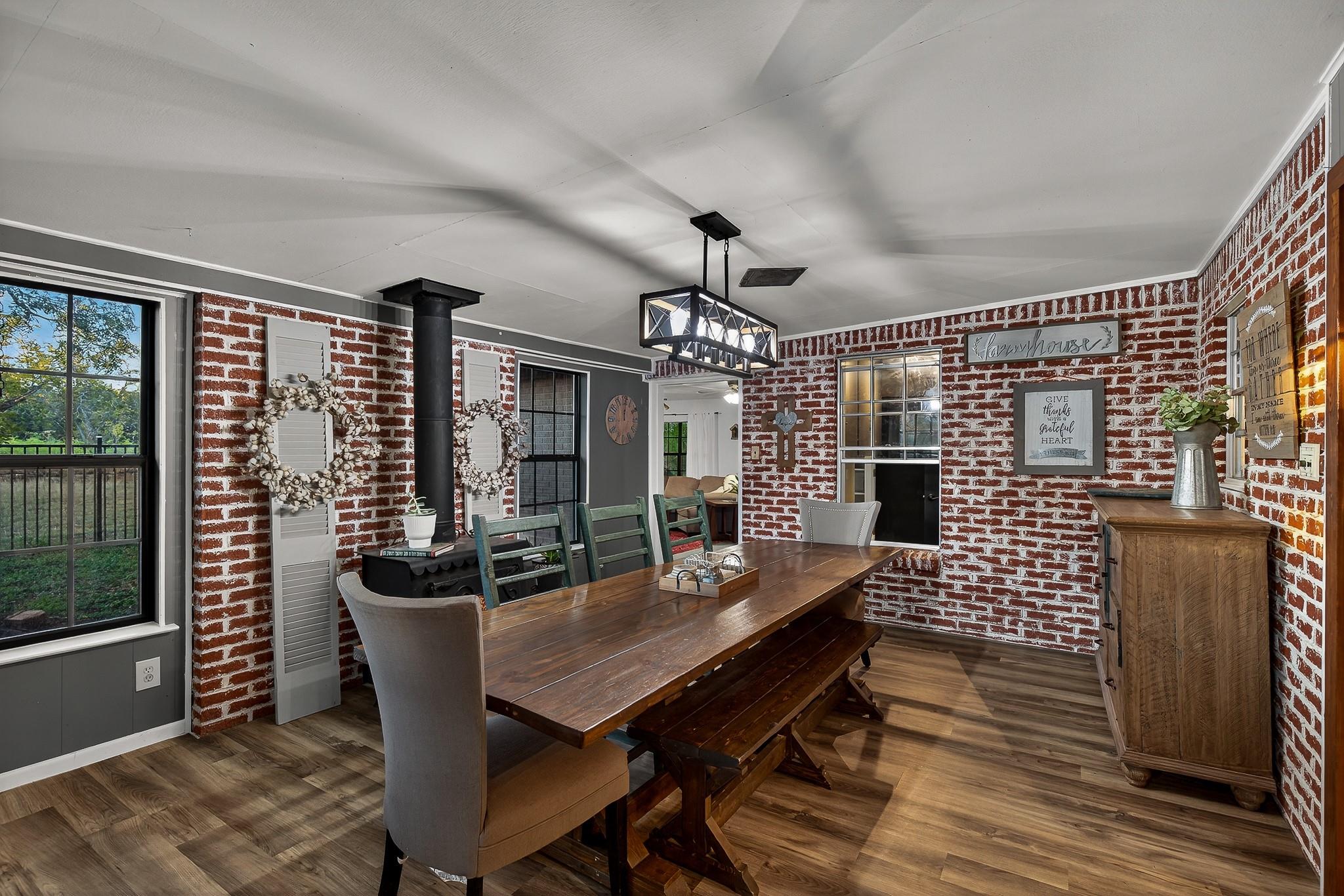 2076 CR 108, Burnet, TX 78611