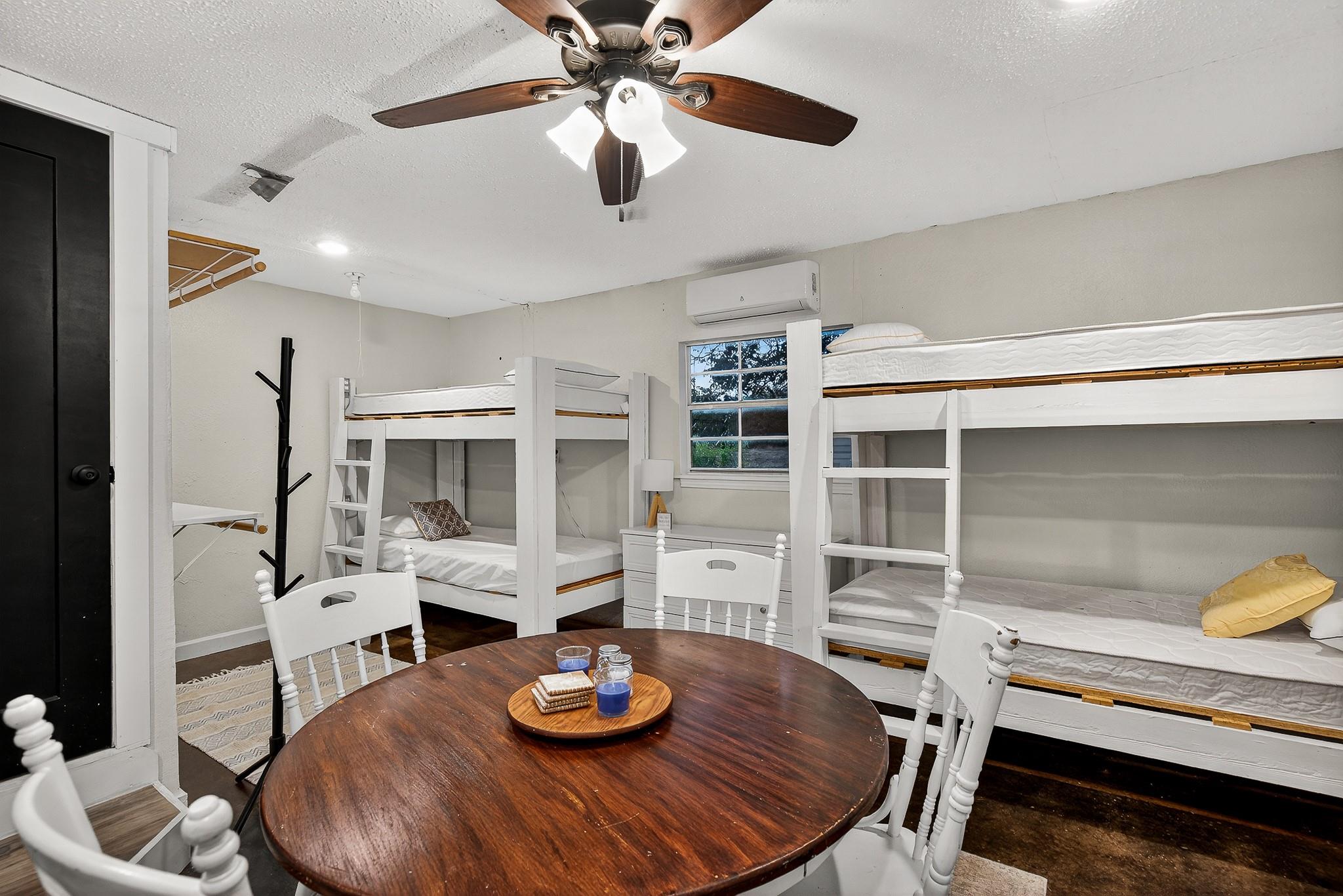 2076 CR 108, Burnet, TX 78611