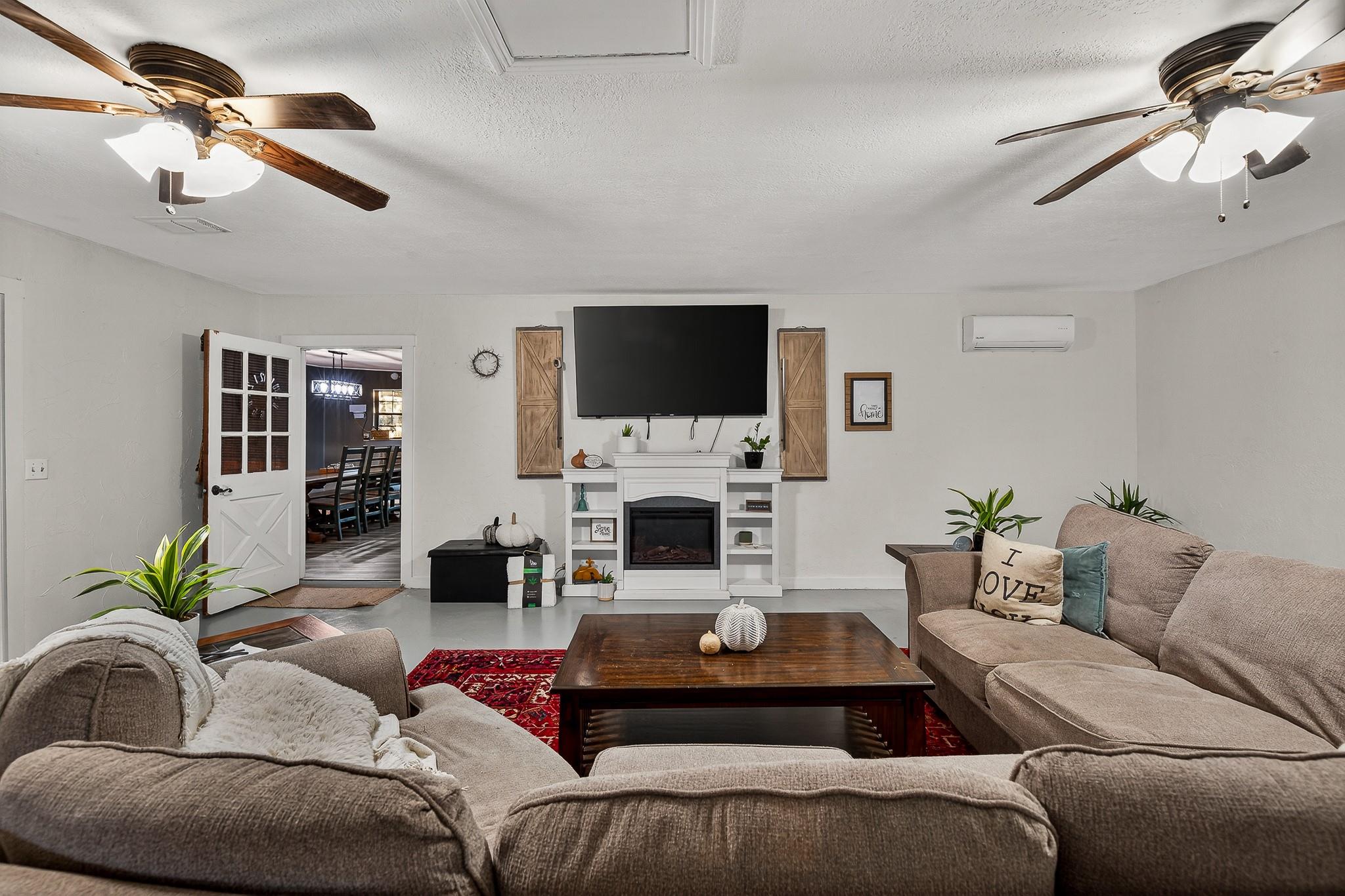 2076 CR 108, Burnet, TX 78611