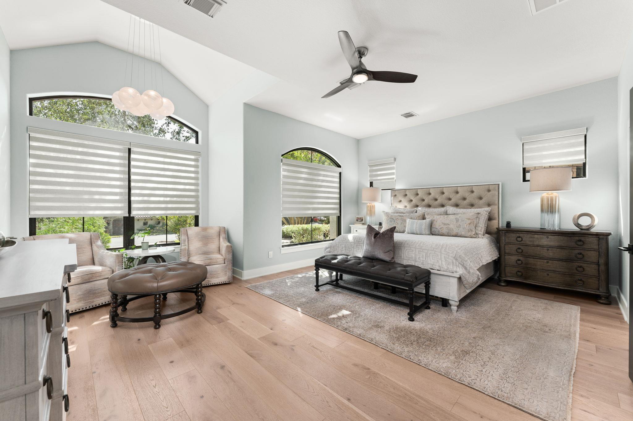 8 Hightrail Way, The Hills, TX 78738