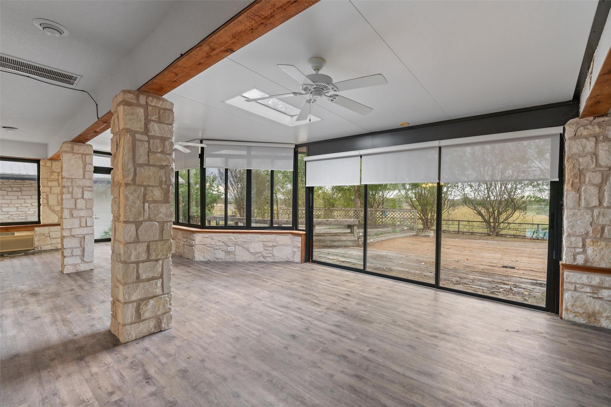 400 County Road 440 Rds, Thrall, TX 76578