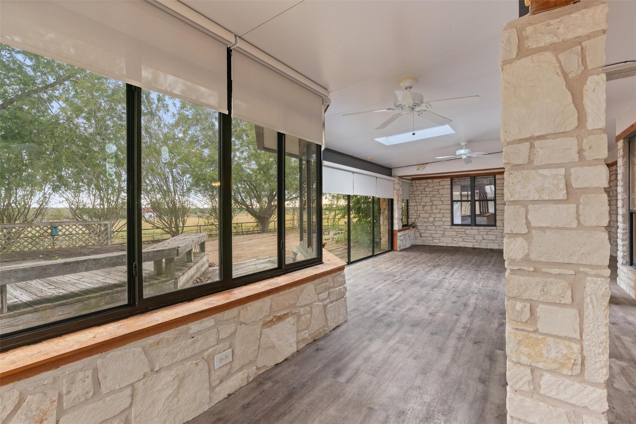 400 County Road 440 Rds, Thrall, TX 76578