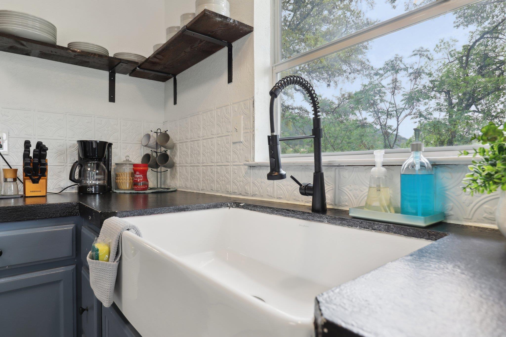 14071 Fm 306, Canyon Lake, TX 78133