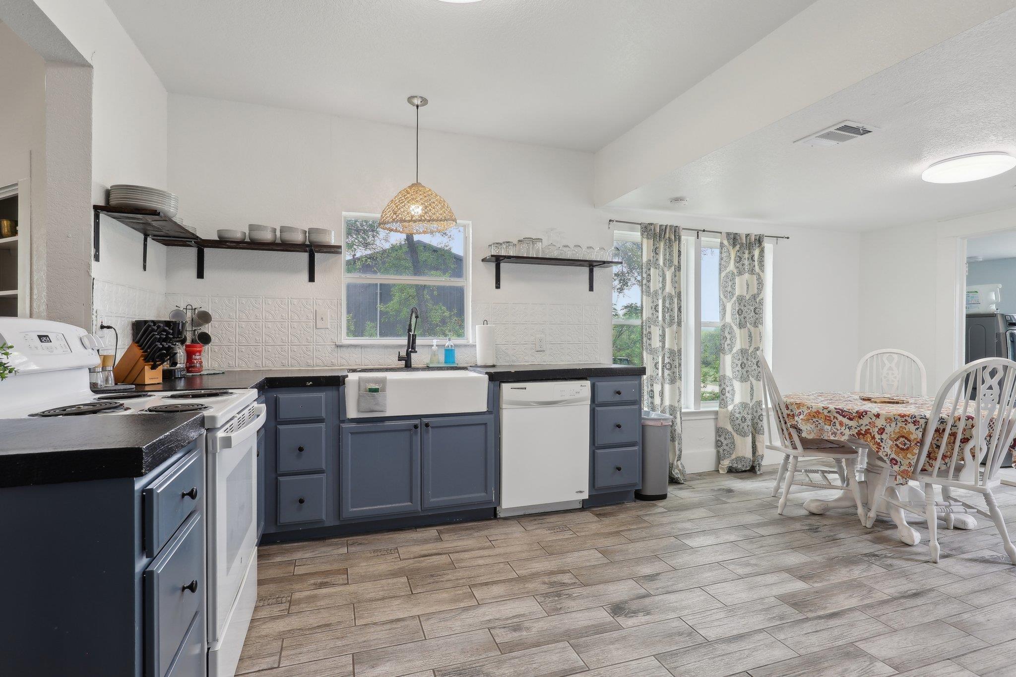 14071 Fm 306, Canyon Lake, TX 78133