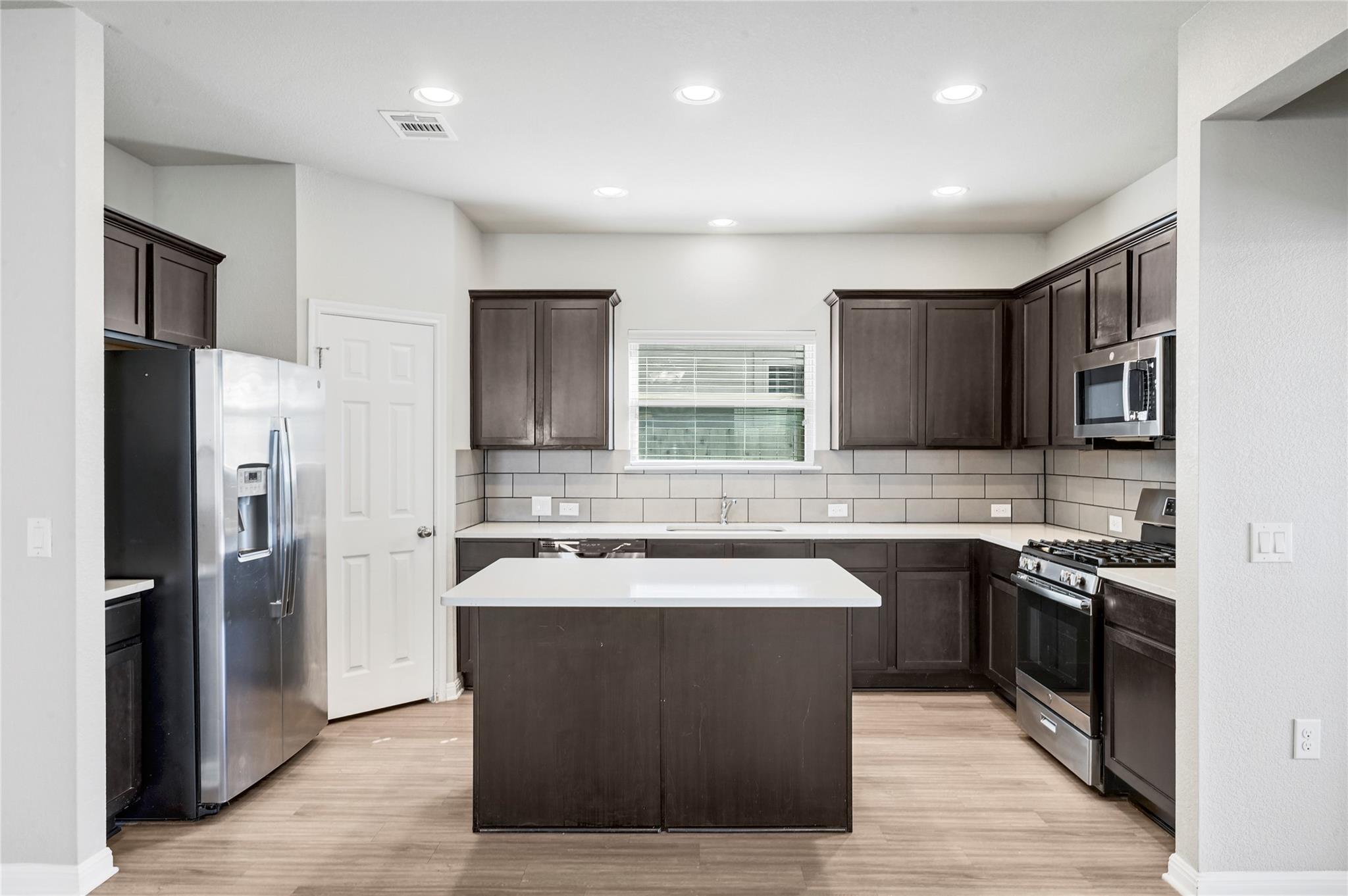 821 Fortrose Ter, Pflugerville, TX 78660