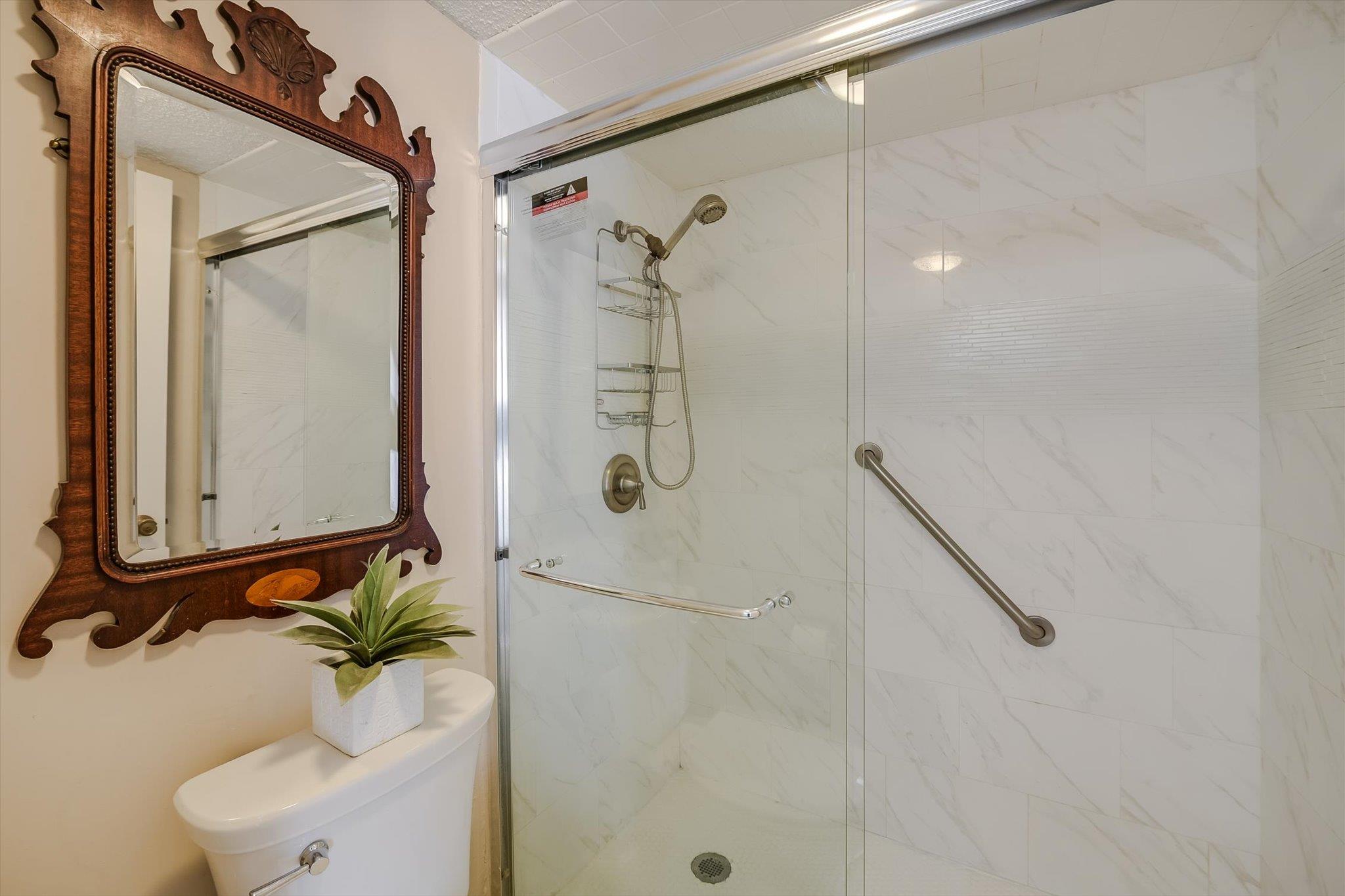 15 Casa Verde Dr, Lakeway, TX 78734