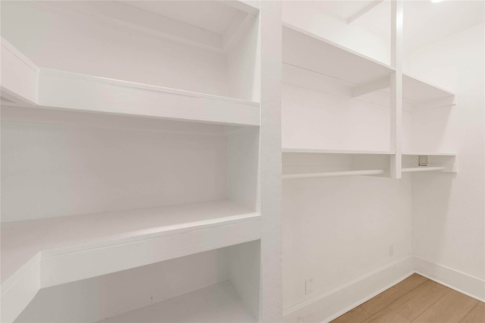 6809 Lunar Dr, Austin, TX 78745