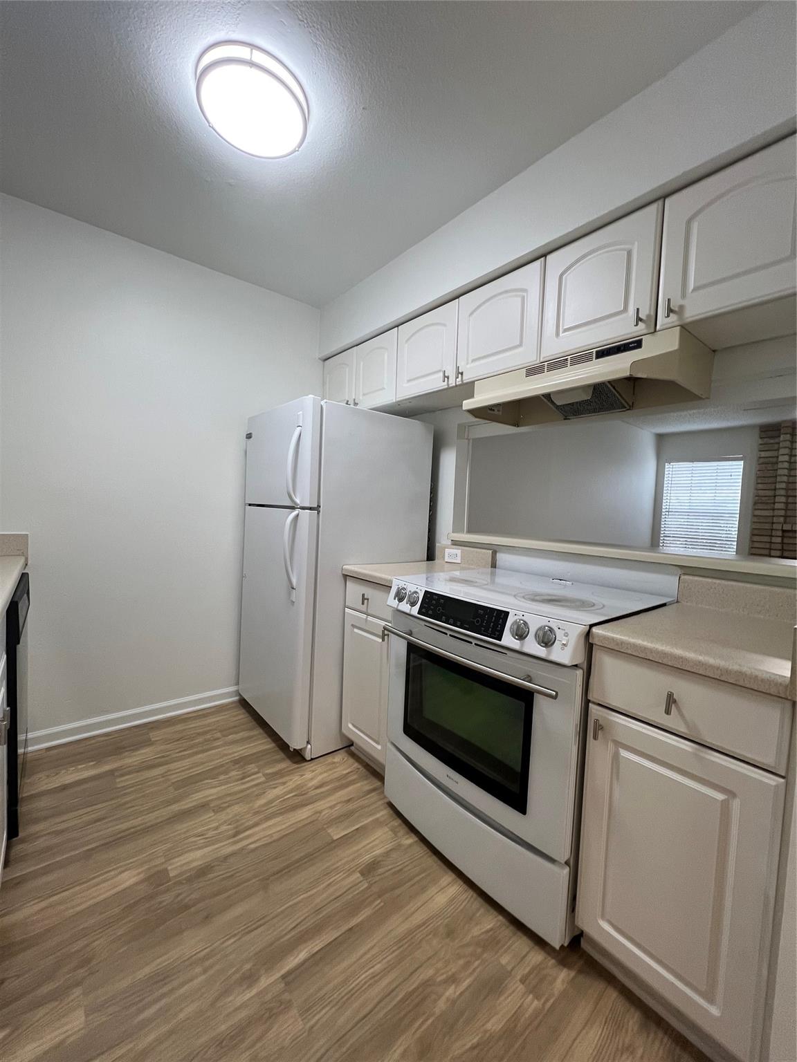 8400 Jamestown Dr # 322, Austin, TX 78758