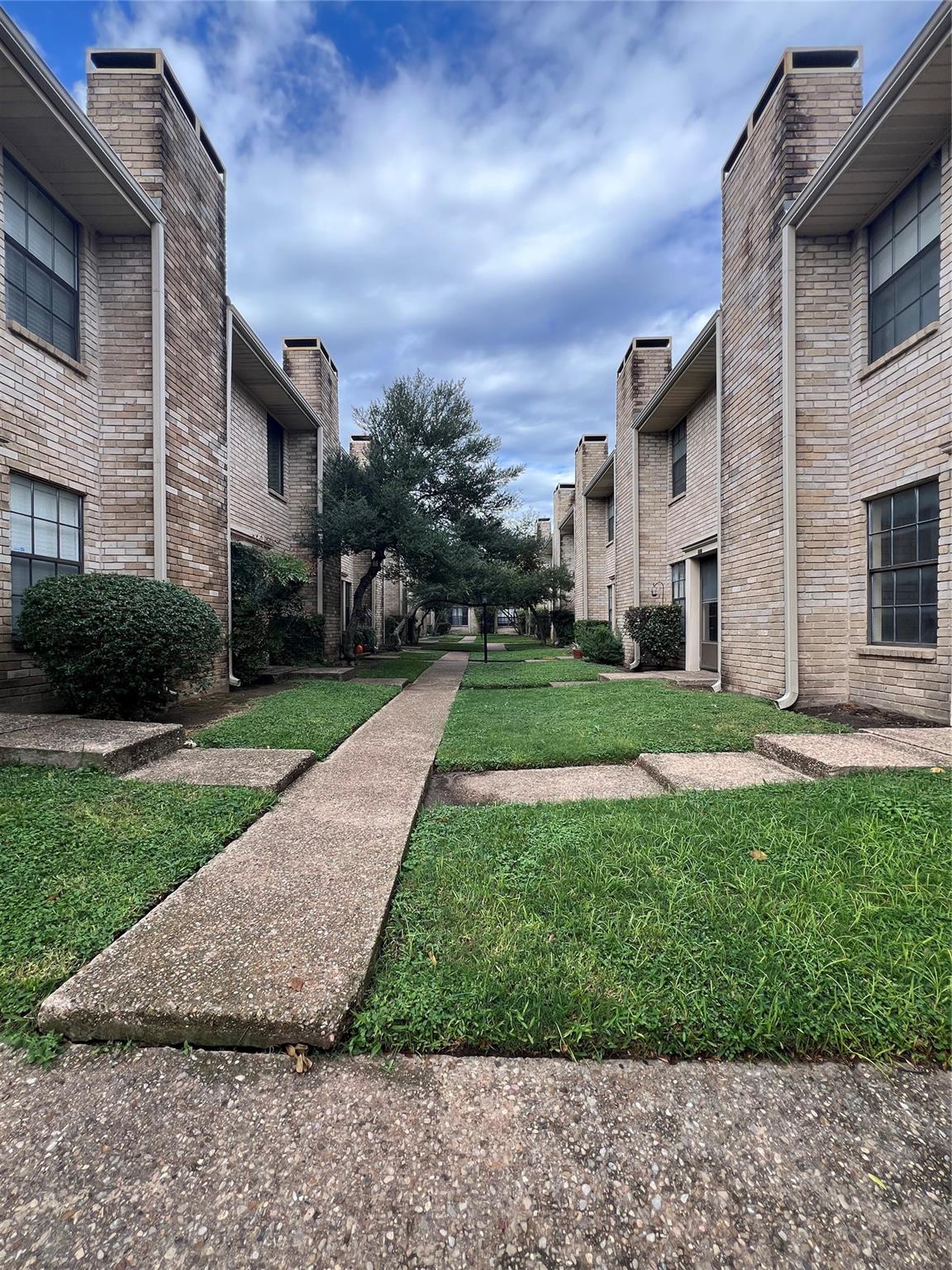 8400 Jamestown Dr # 322, Austin, TX 78758