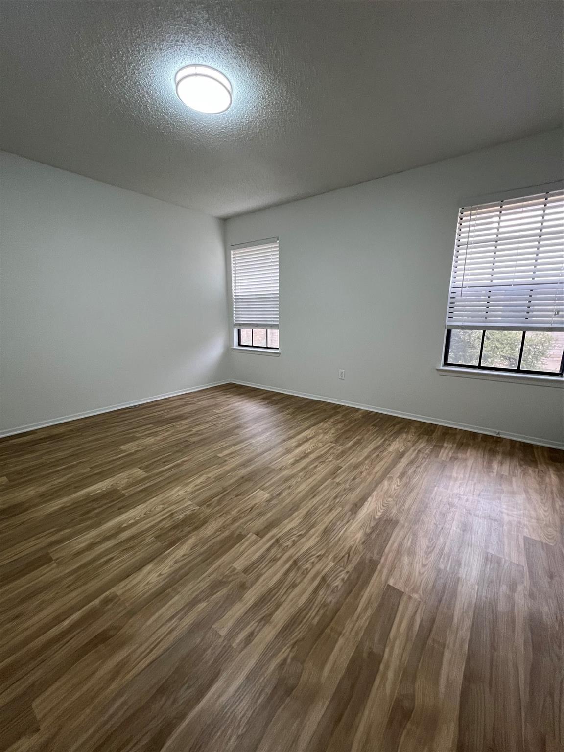 8400 Jamestown Dr # 322, Austin, TX 78758