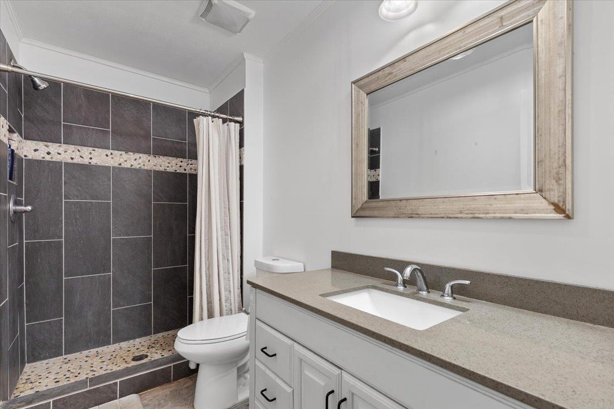 145 Angelia Dr, Cedar Creek, TX 78612