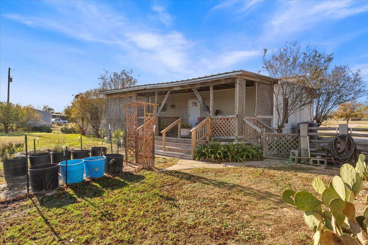 145 Angelia Dr, Cedar Creek, TX 78612