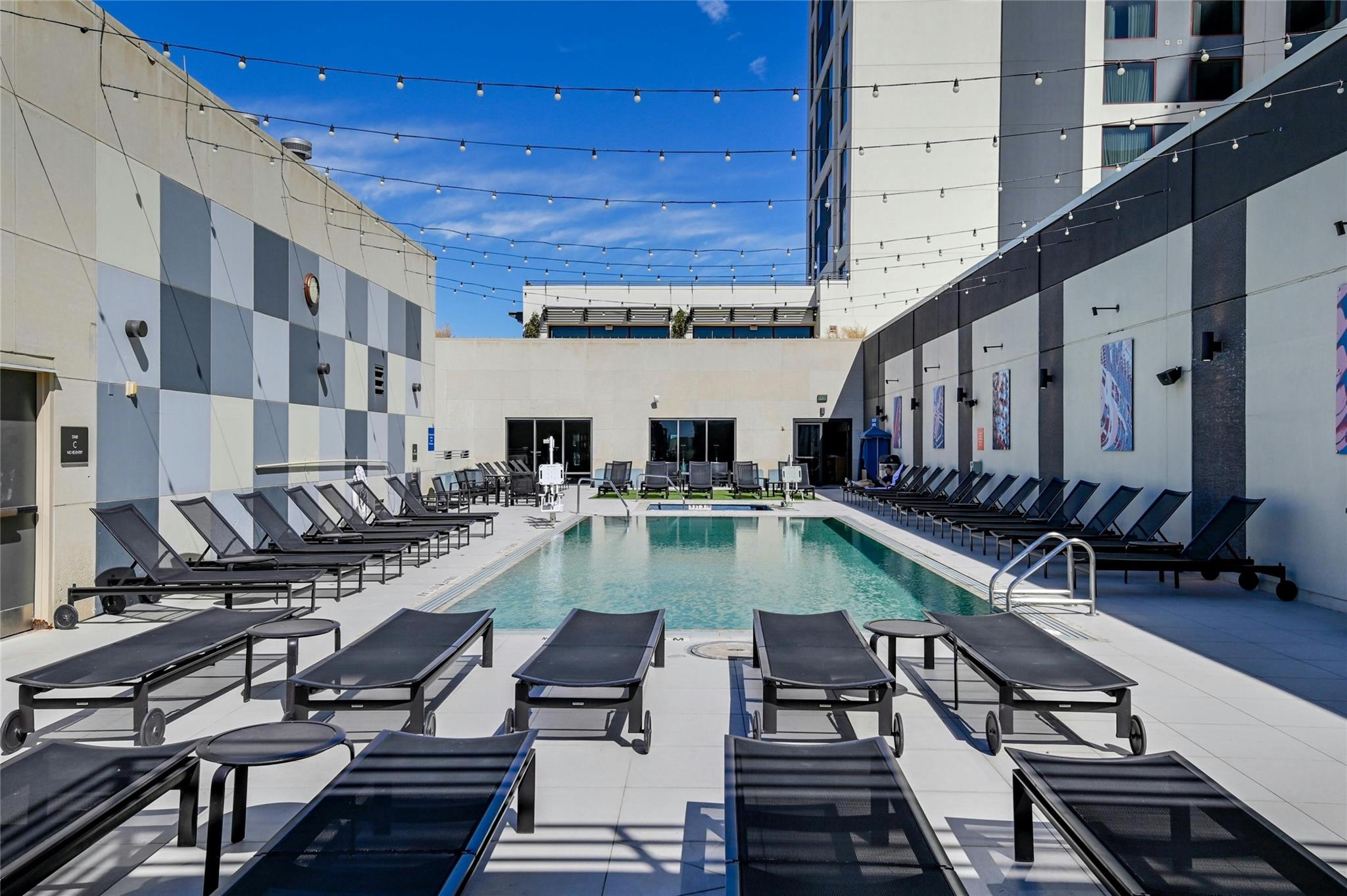 555 E 5th St # 2721, Austin, TX 78701