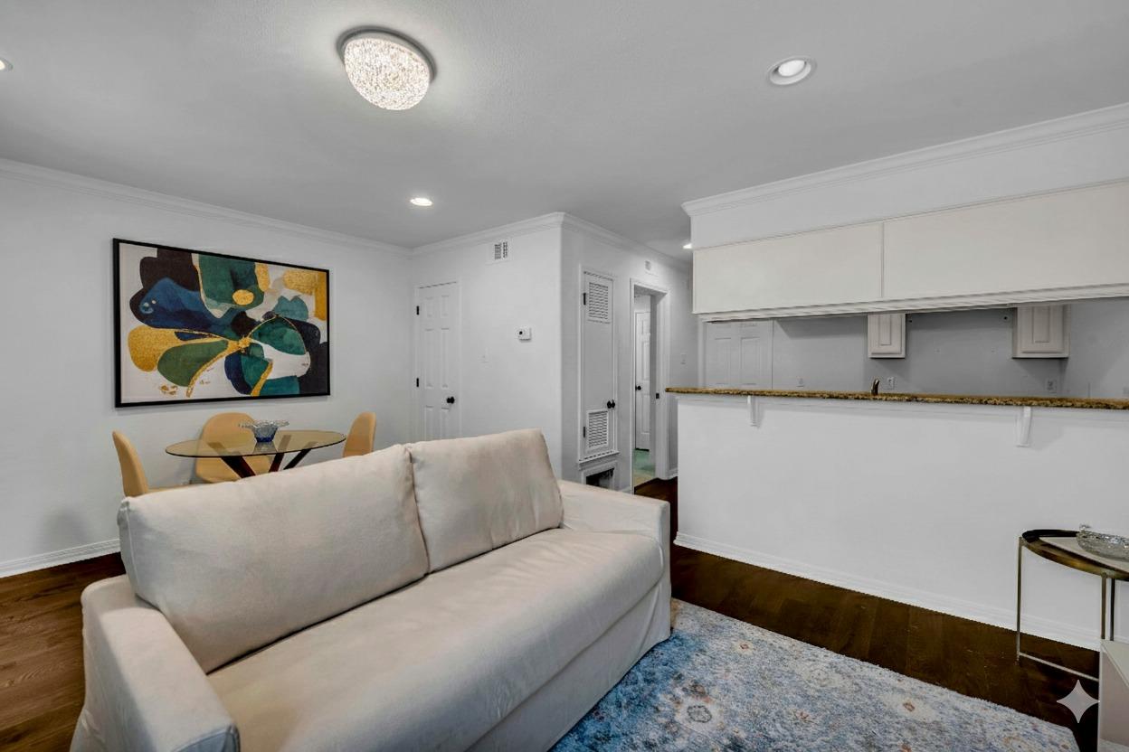 1500 East Side Dr # 219A, Austin, TX 78704