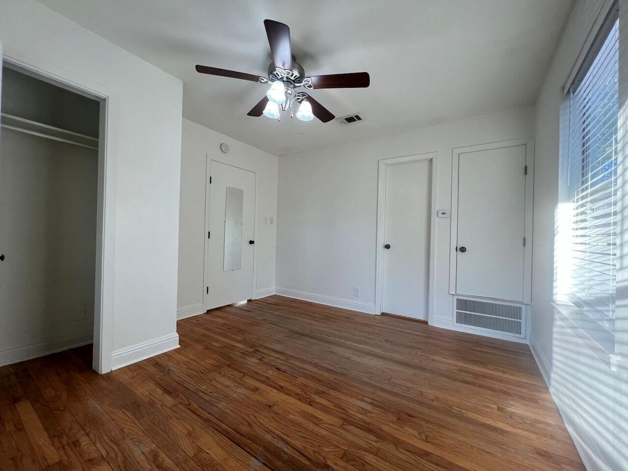 928 E 56th St, Austin, TX 78751