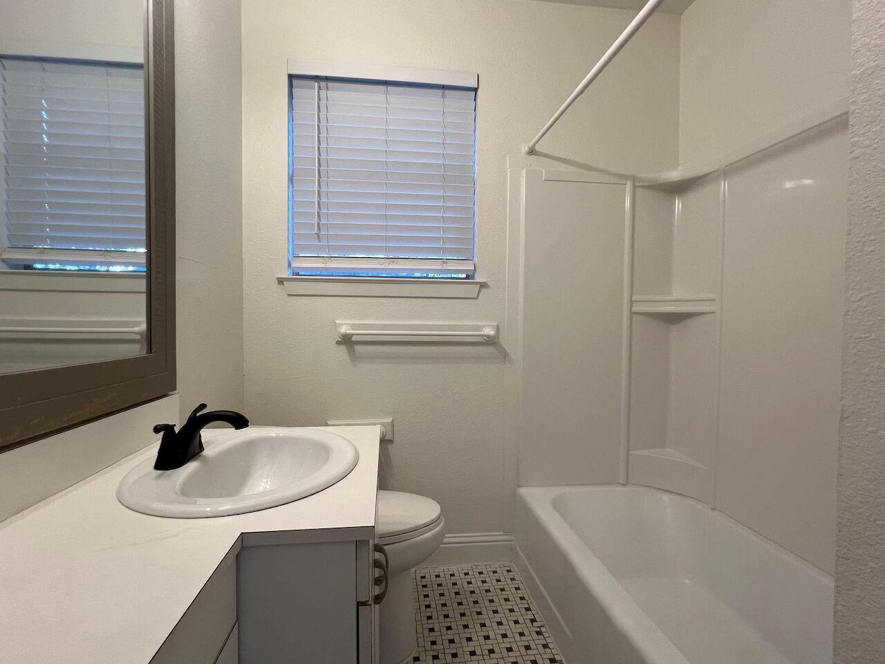 928 E 56th St, Austin, TX 78751