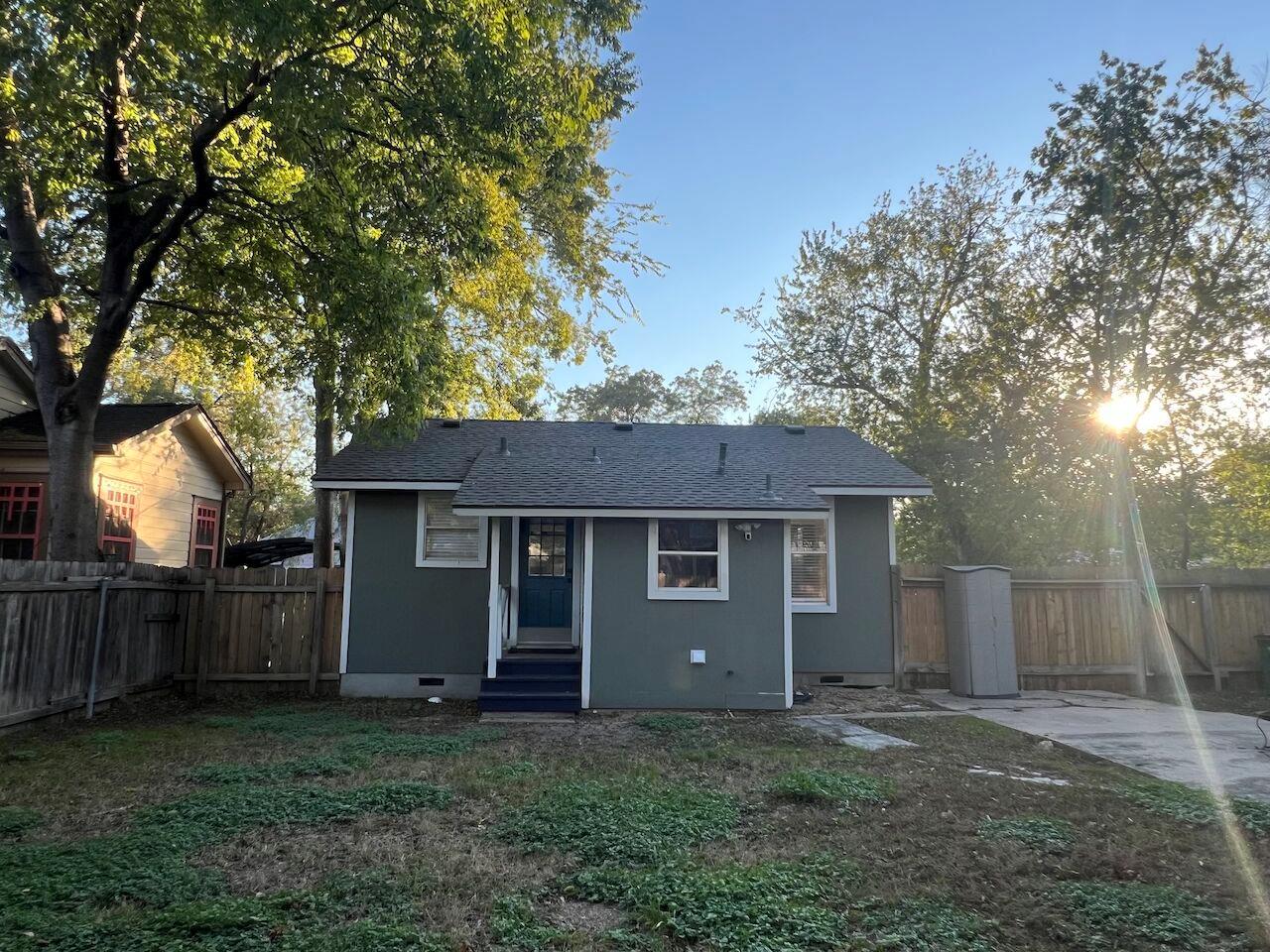 928 E 56th St, Austin, TX 78751