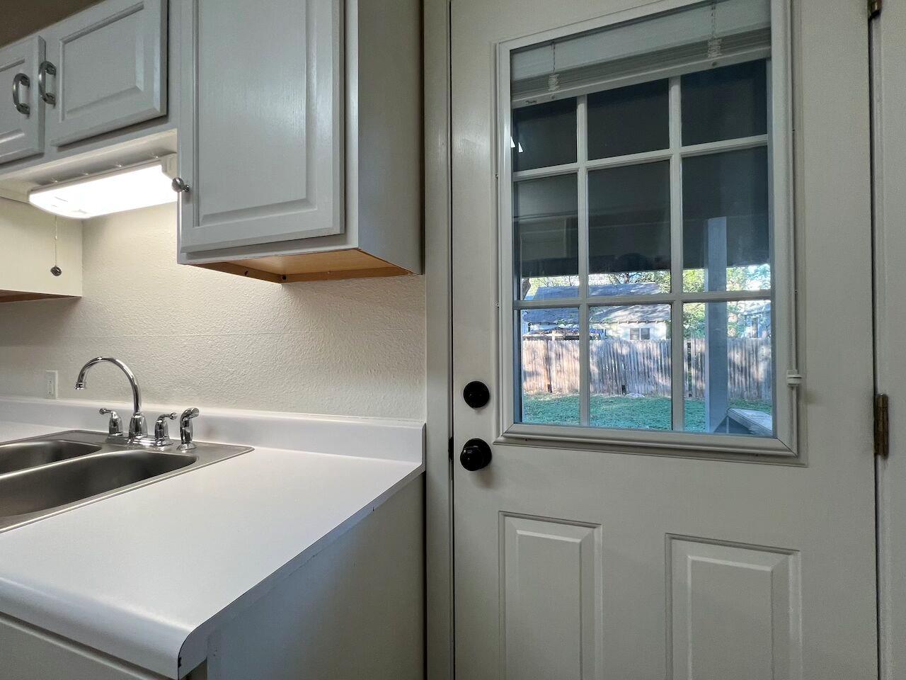 928 E 56th St, Austin, TX 78751