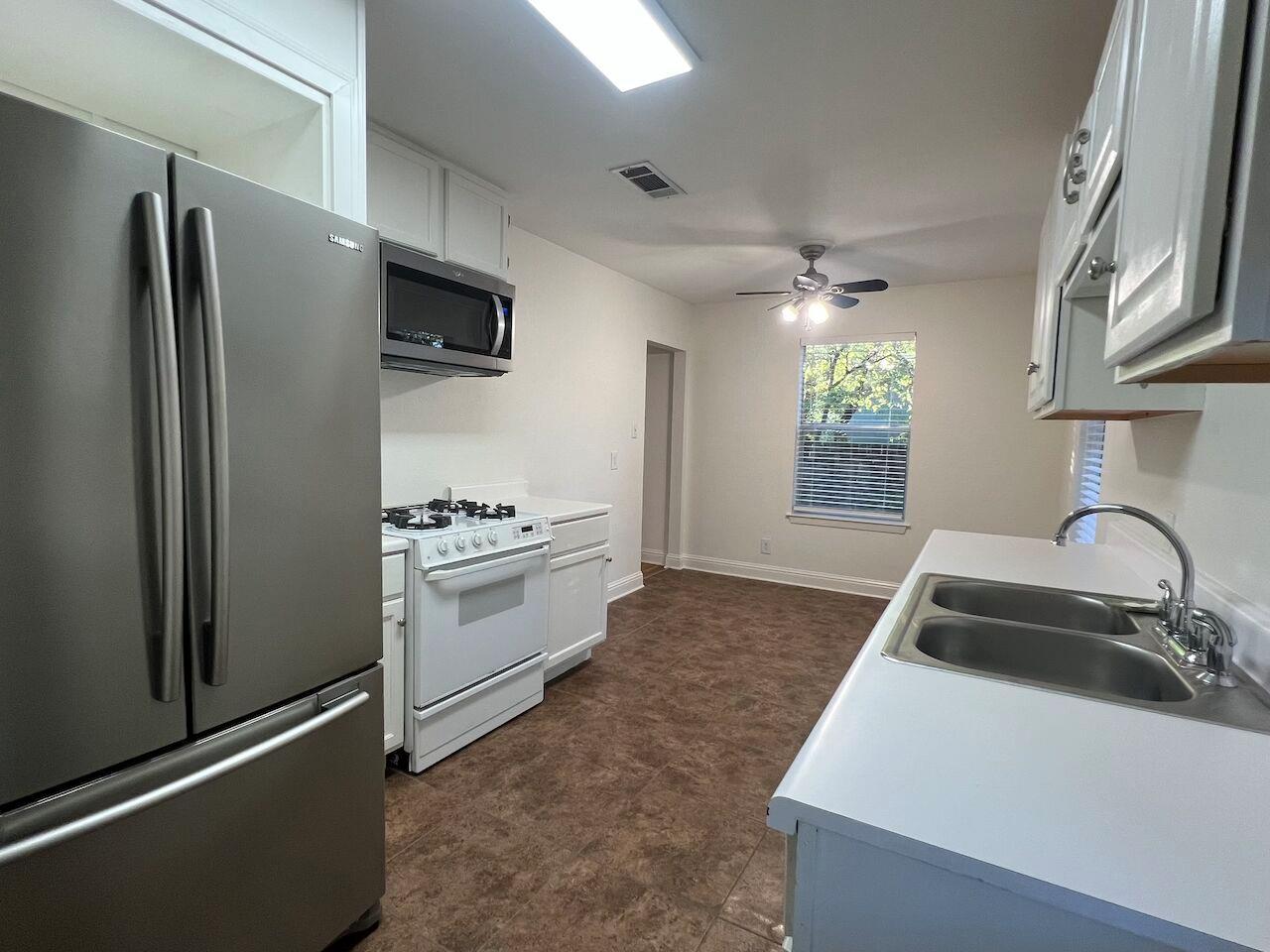 928 E 56th St, Austin, TX 78751