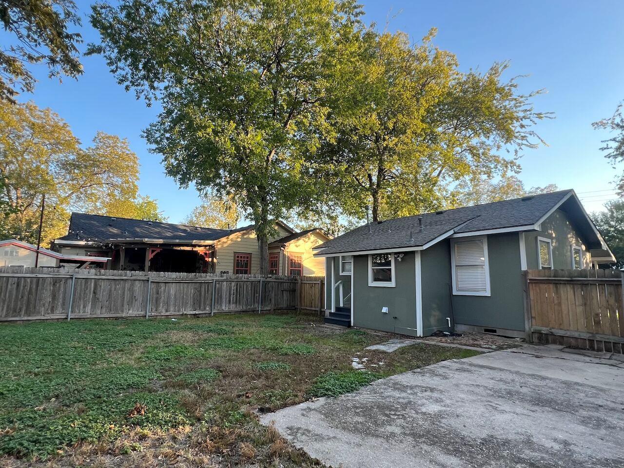 928 E 56th St, Austin, TX 78751