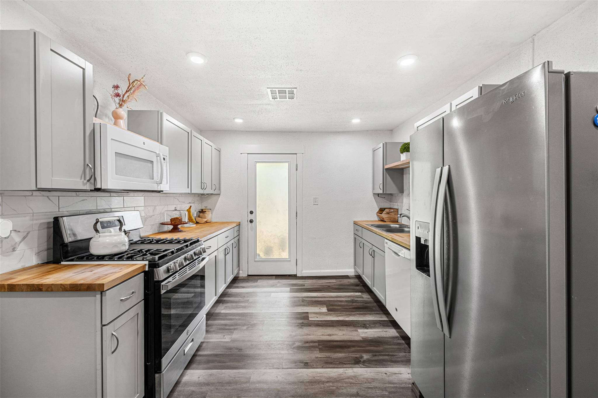 2113 Saunders St, Gatesville, TX 76528