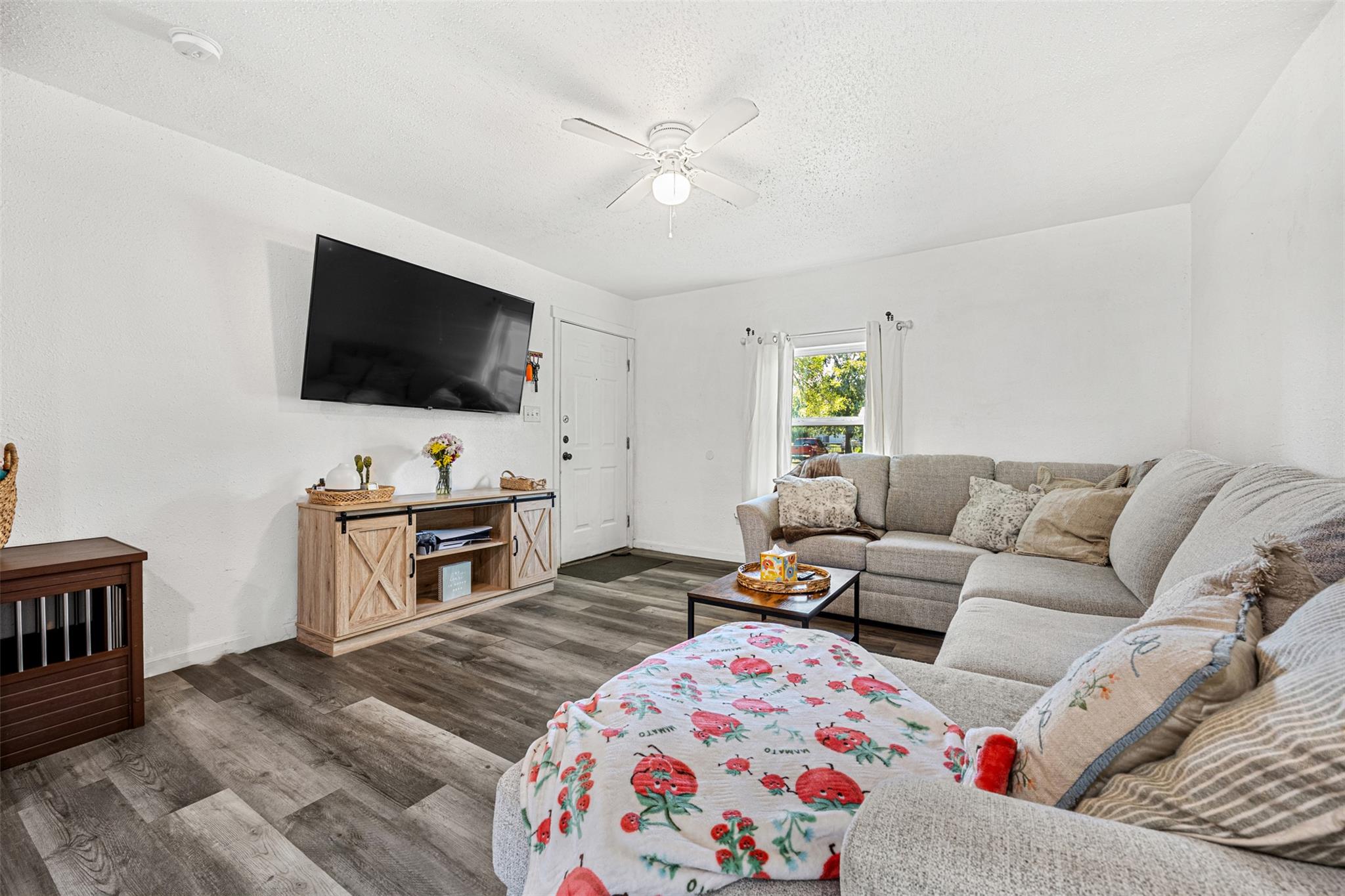 2113 Saunders St, Gatesville, TX 76528