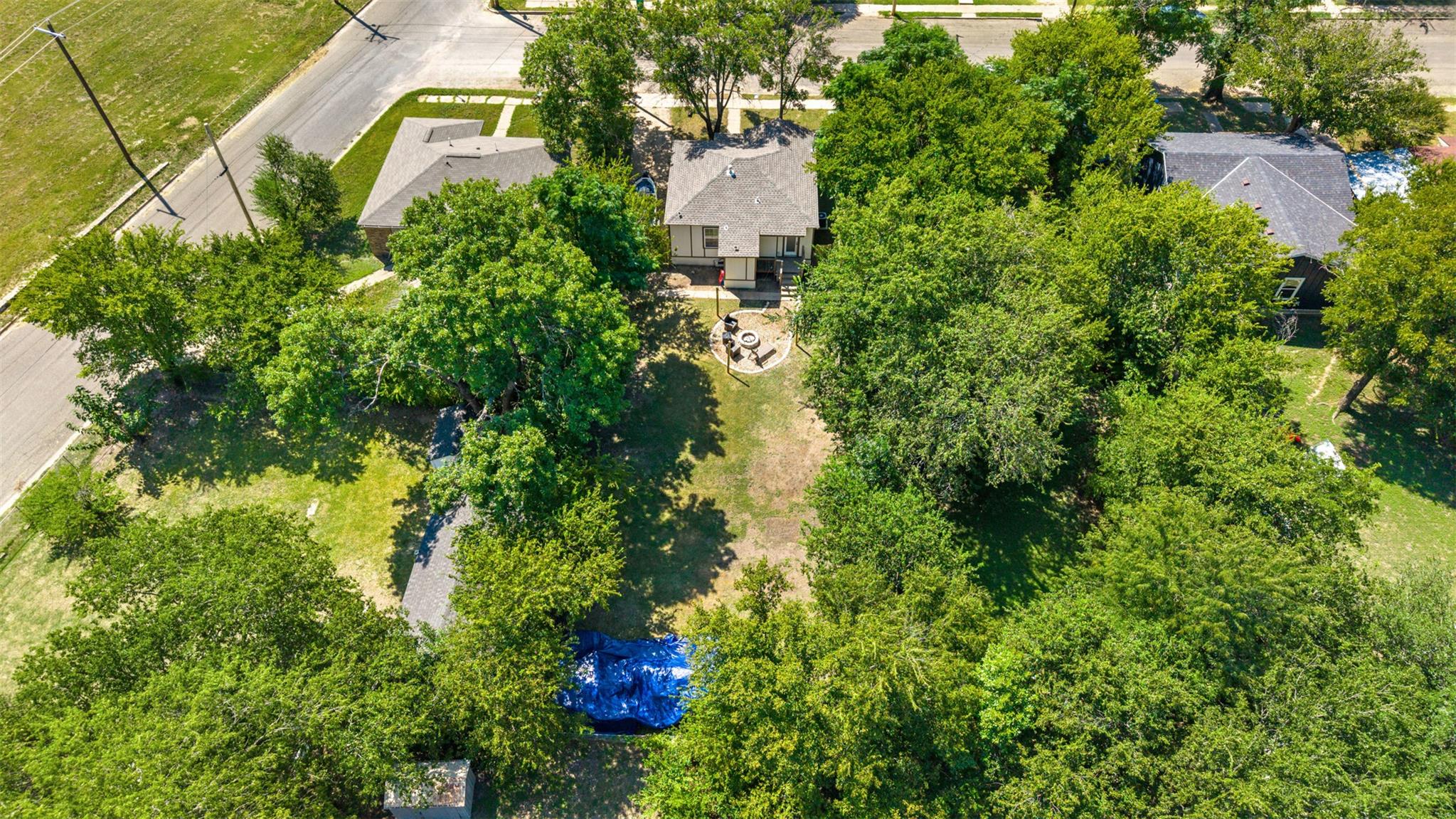 2113 Saunders St, Gatesville, TX 76528