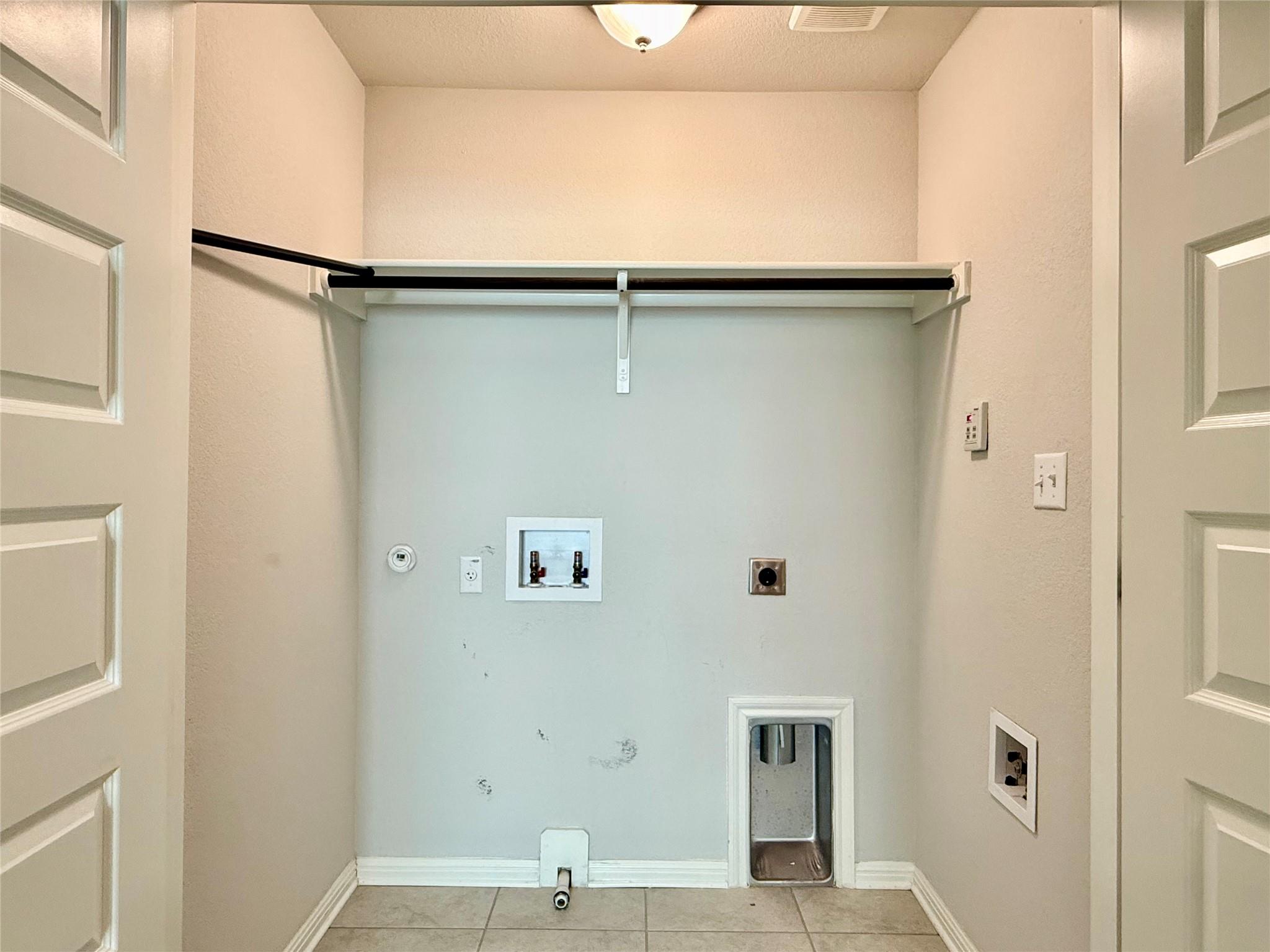 1941 Arendale Dr, Leander, TX 78641