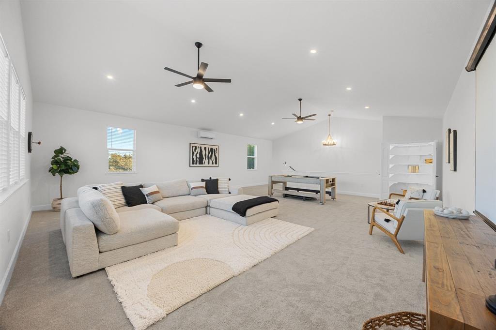 116 Oak Plaza Dr, Georgetown, TX 78628